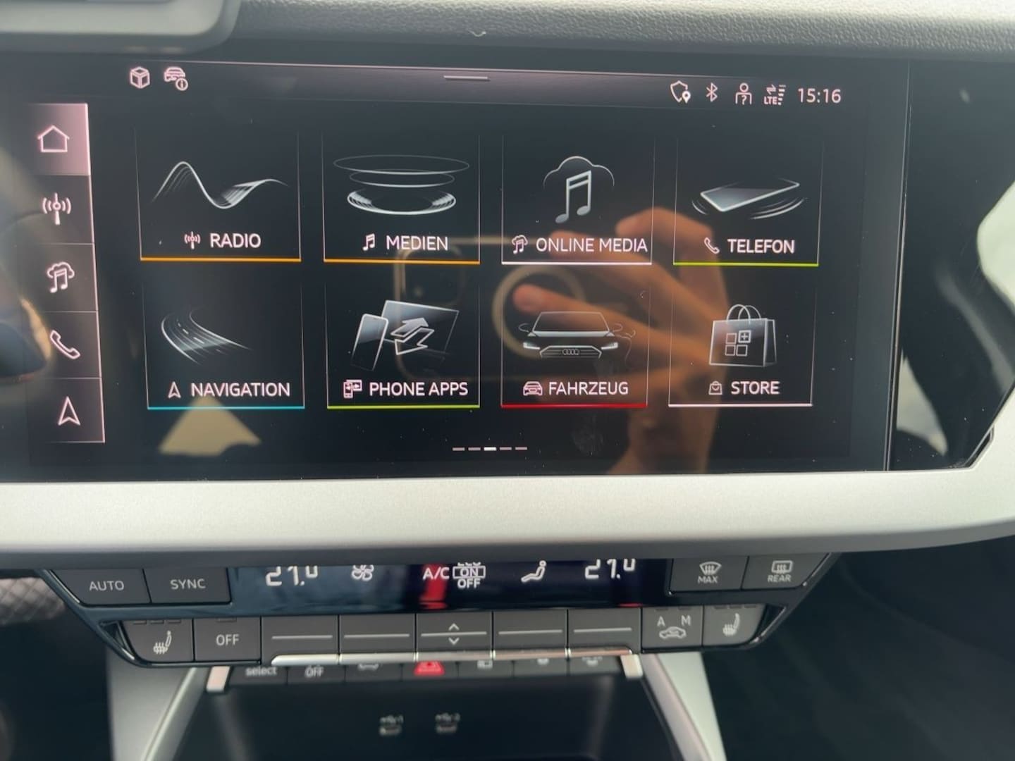 Bild über Audi A3 Sportback TFSI e advanced 40 TFSI e S tronic - für weitere Informationen kontaktieren Sie den Audi Partner