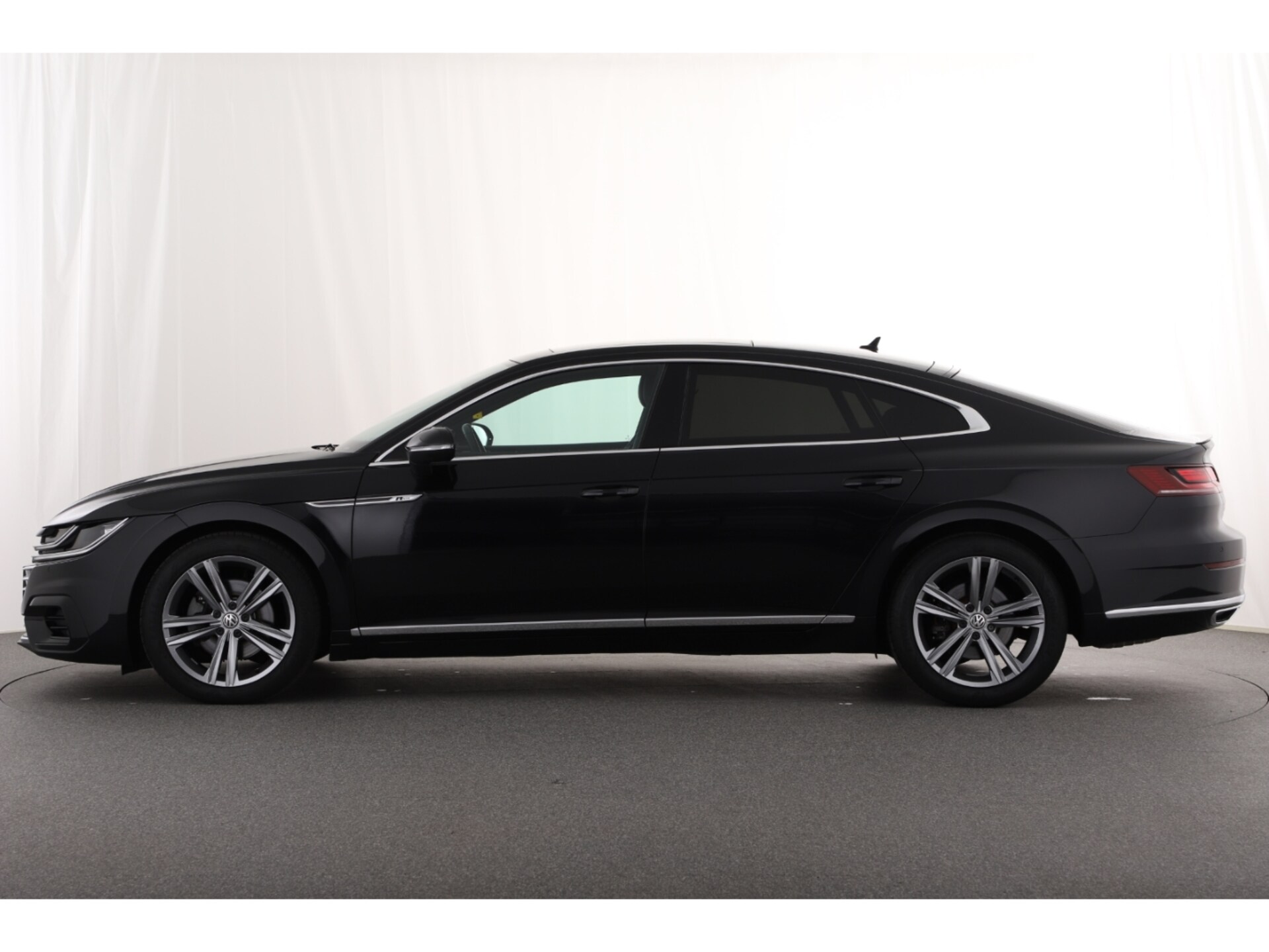 Volkswagen Arteon R-Line