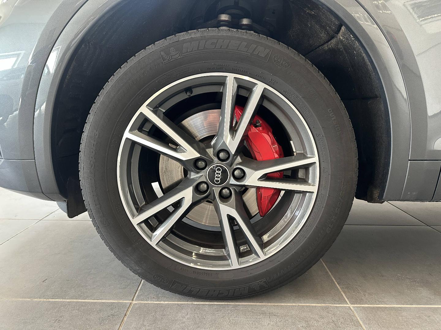 Image about Audi Q5 TFSI e S line 55 TFSI e quattro 270 kW (367 ch) S tronic