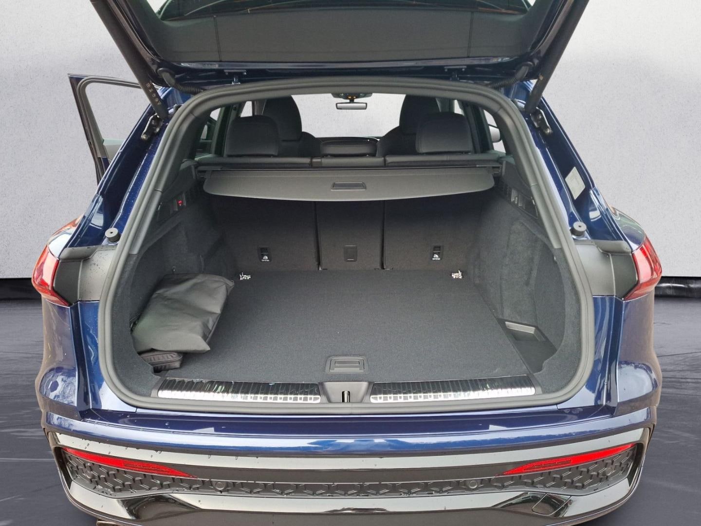 Bild über Audi Q5 SUV TDI quattro 150 kW S tronic - für weitere Informationen kontaktieren Sie den Audi Partner