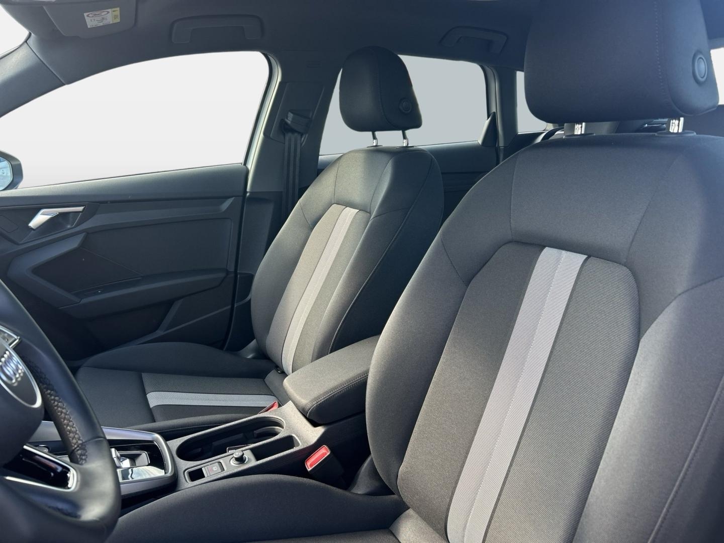 Bild über Audi A3 Sportback TFSI e 40 TFSI e S tronic - für weitere Informationen kontaktieren Sie den Audi Partner