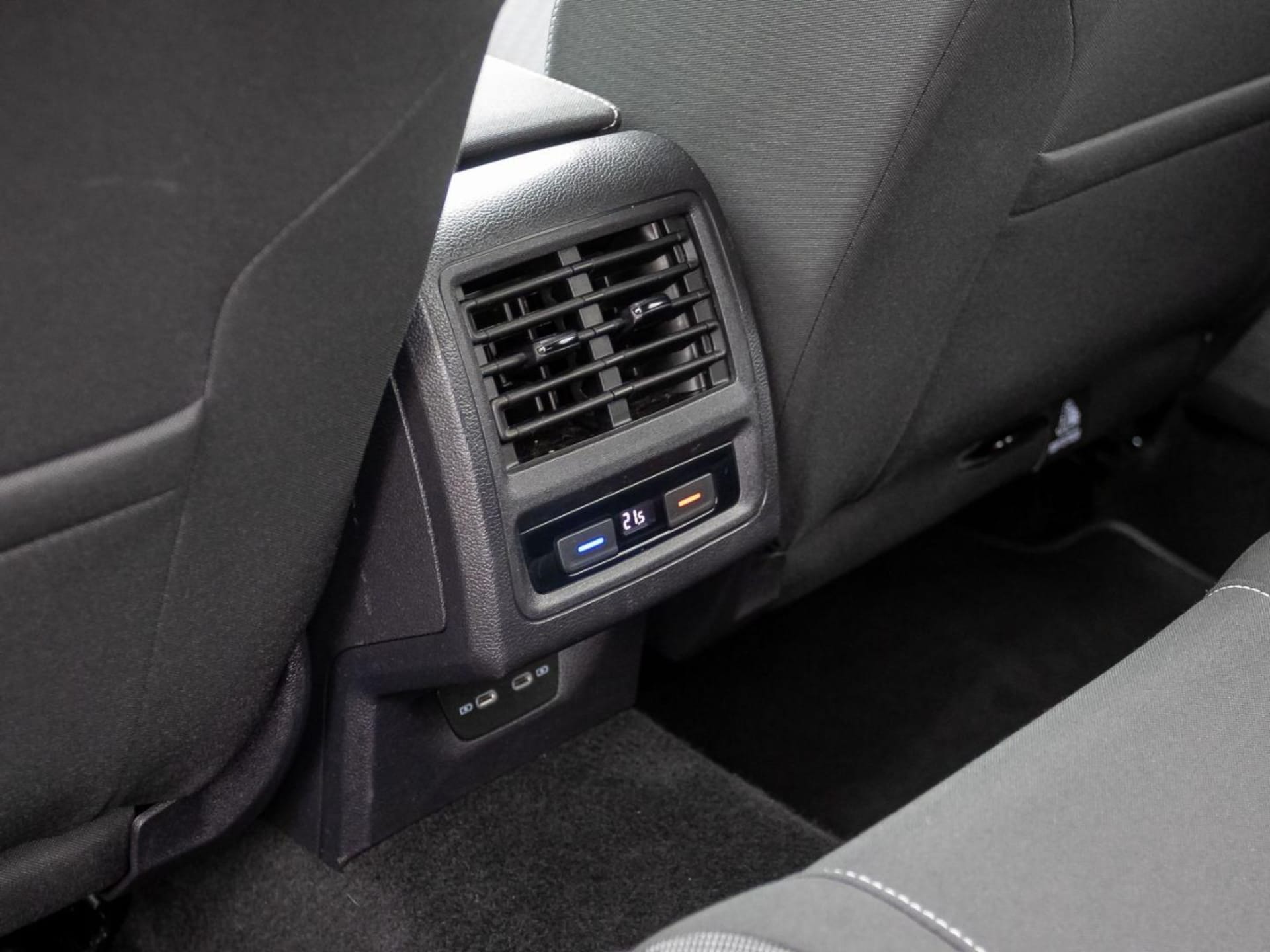 Volkswagen Golf Active