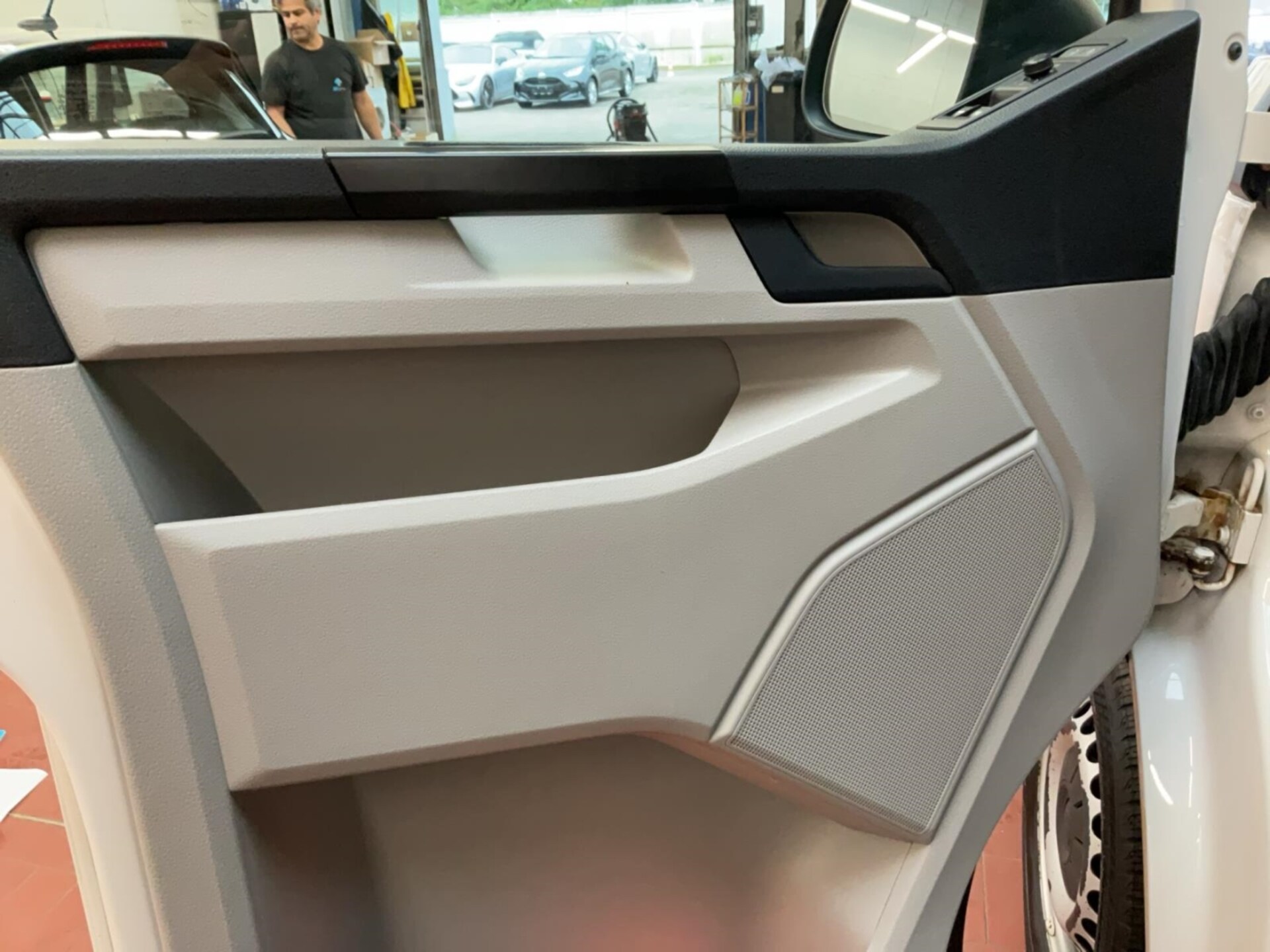 Volkswagen T6 Transporter Kasten kurzer Radstand