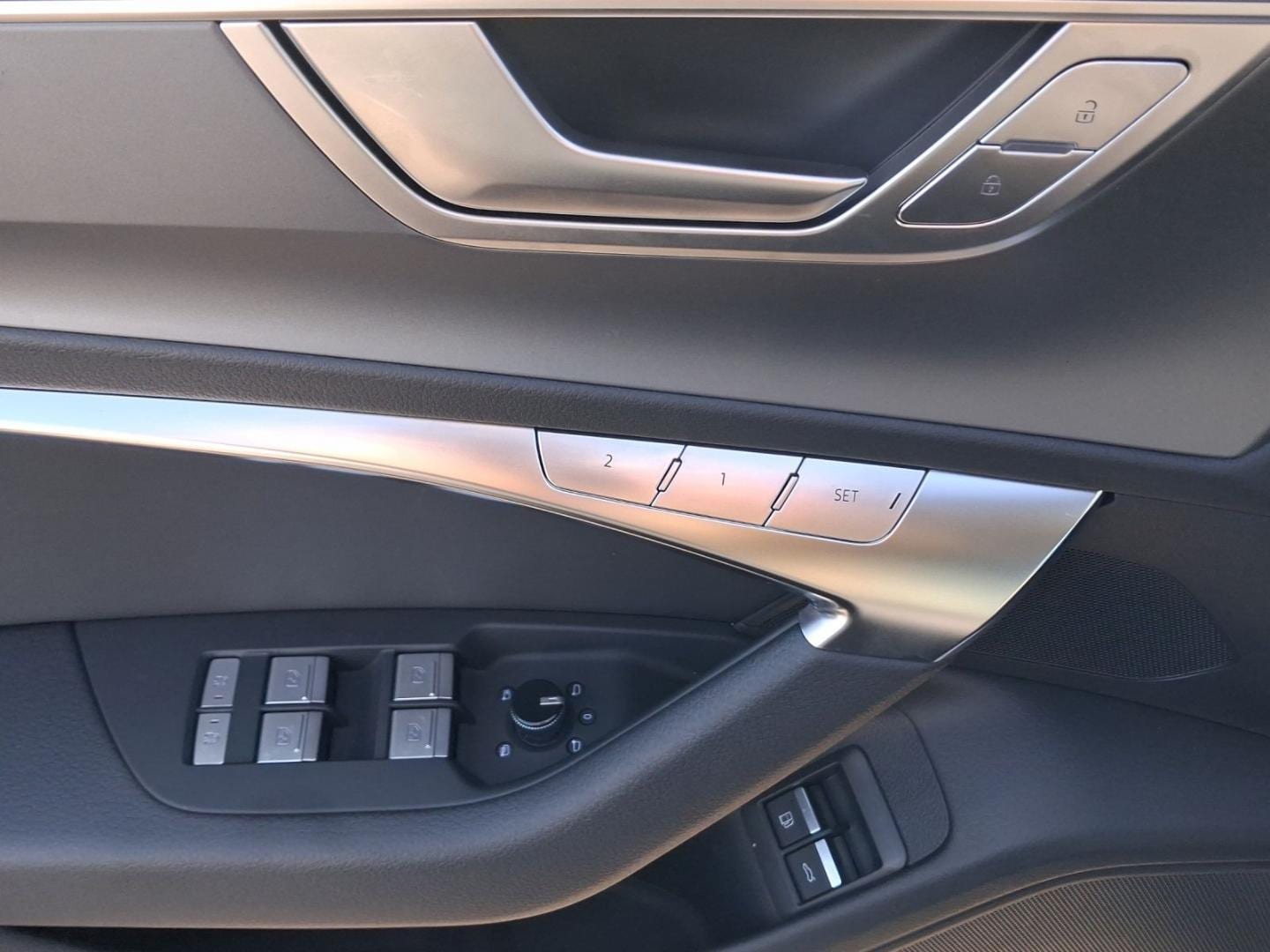 Bild über Audi A6 Limousine TFSI e S line 50 TFSI e quattro S tronic - für weitere Informationen kontaktieren Sie den Audi Partner