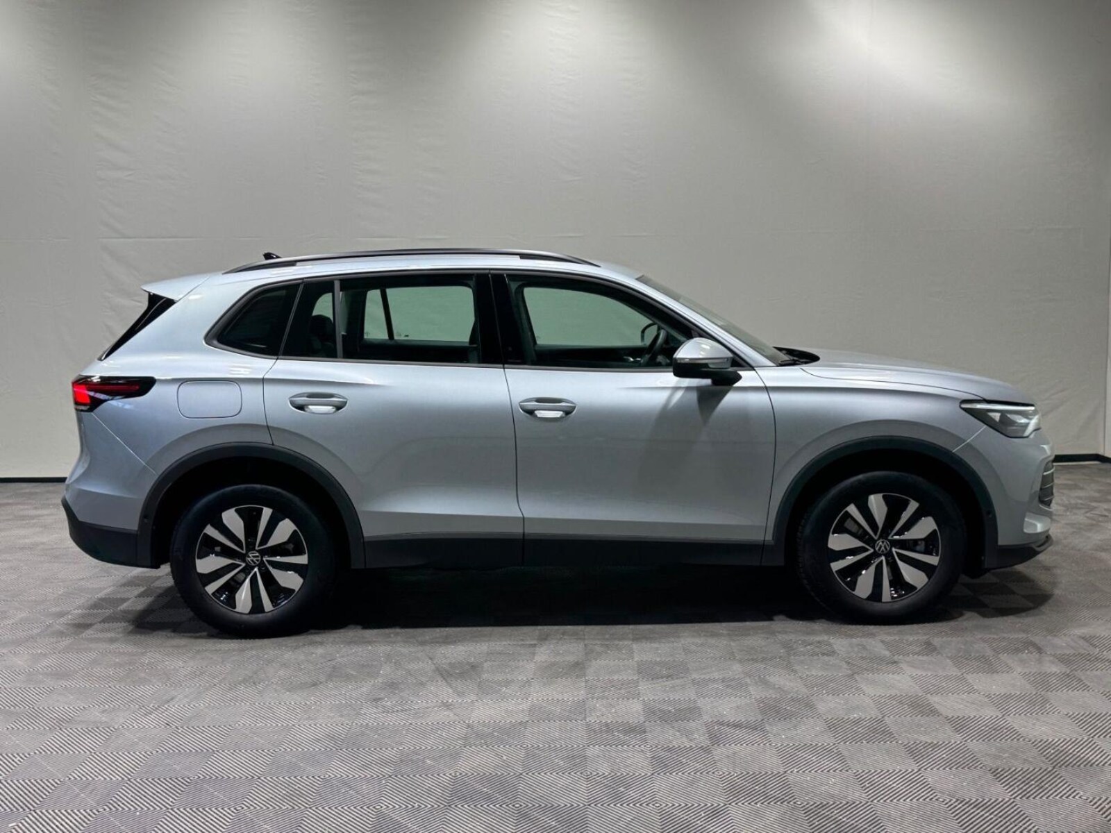 Volkswagen Tiguan – Bild 17