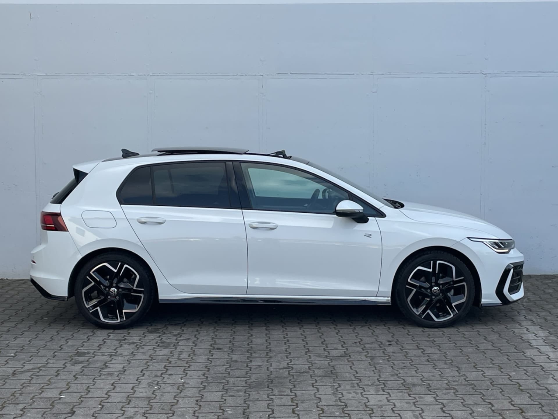 Volkswagen Golf R-Line