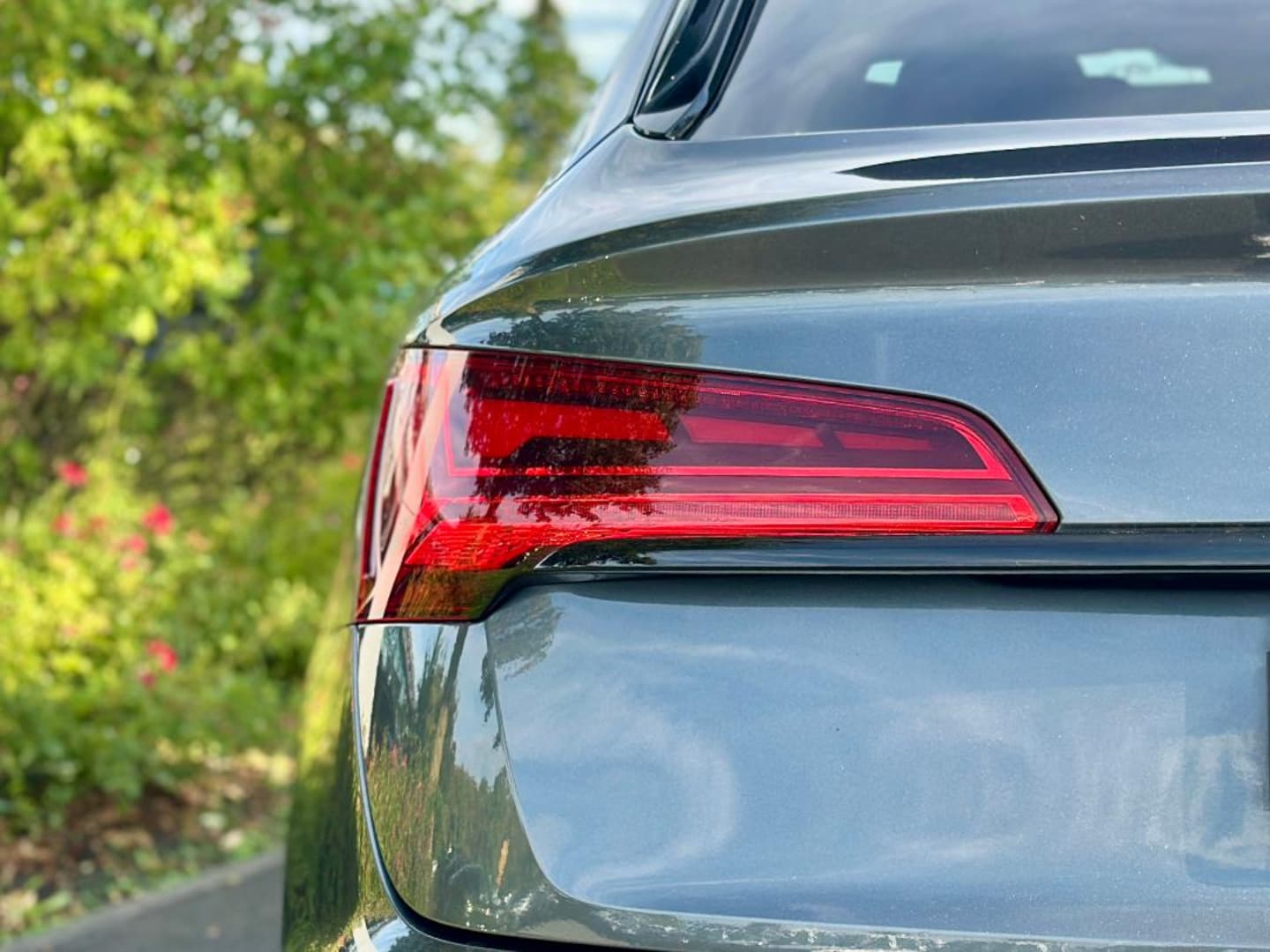 Bild über Audi Q5 Sportback TFSI e S line business 50 TFSI e quattro S tronic - für weitere Informationen kontaktieren Sie den Audi Partner