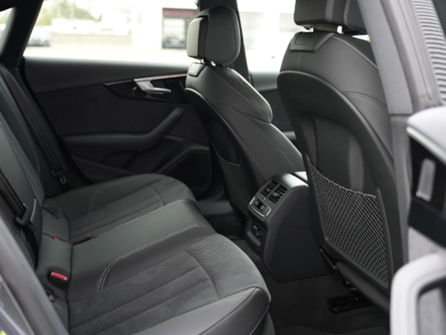 Bild über Audi A5 Sportback S line business 40 TDI quattro S tronic - für weitere Informationen kontaktieren Sie den Audi Partner
