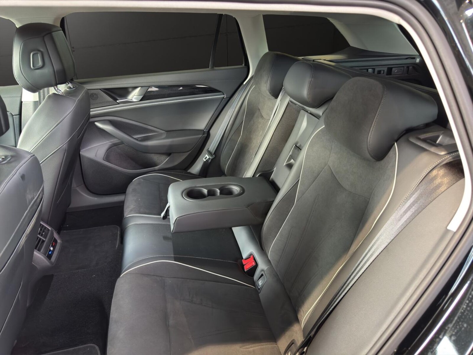 Volkswagen Passat – Bild 13