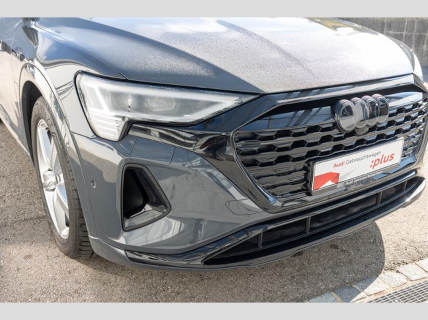 Bild über Audi Q8 e-tron advanced 50 e-tron quattro - für weitere Informationen kontaktieren Sie den Audi Partner