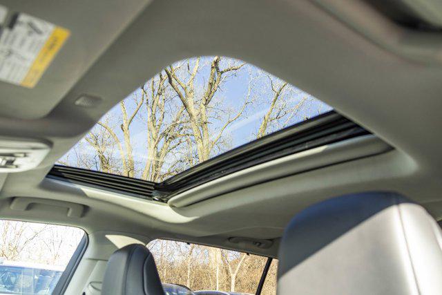 2022 TOYOTA HIGHLANDER - Image 21