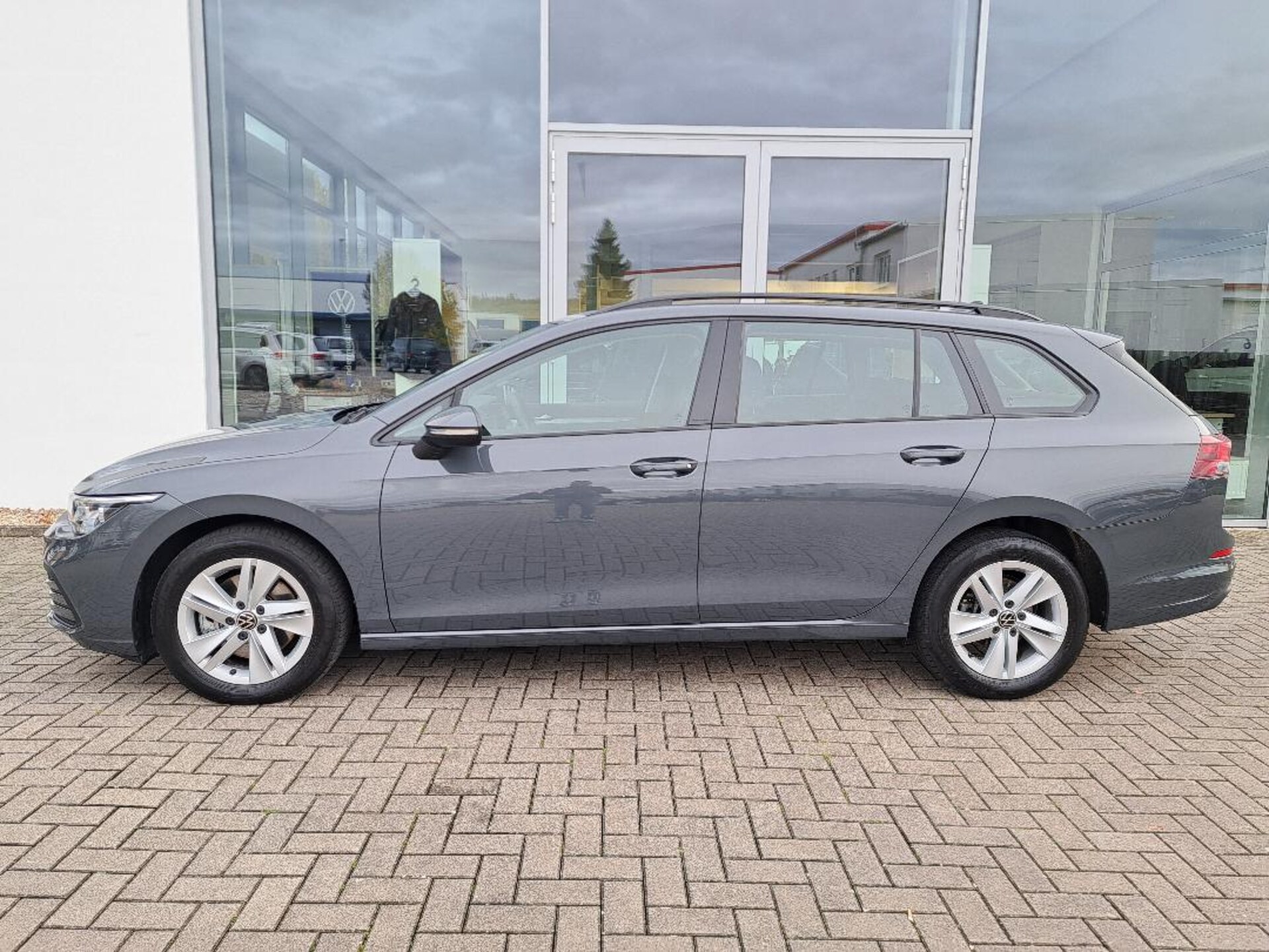 Volkswagen Golf Variant Life