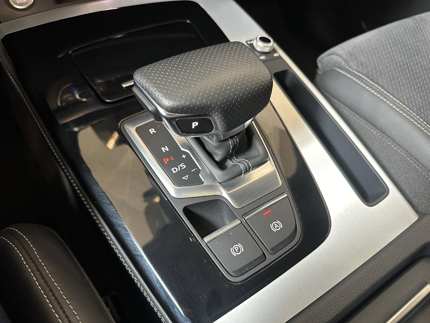 Image about Audi Q5 TFSI e S line 55 TFSI e quattro 270 kW (367 ch) S tronic