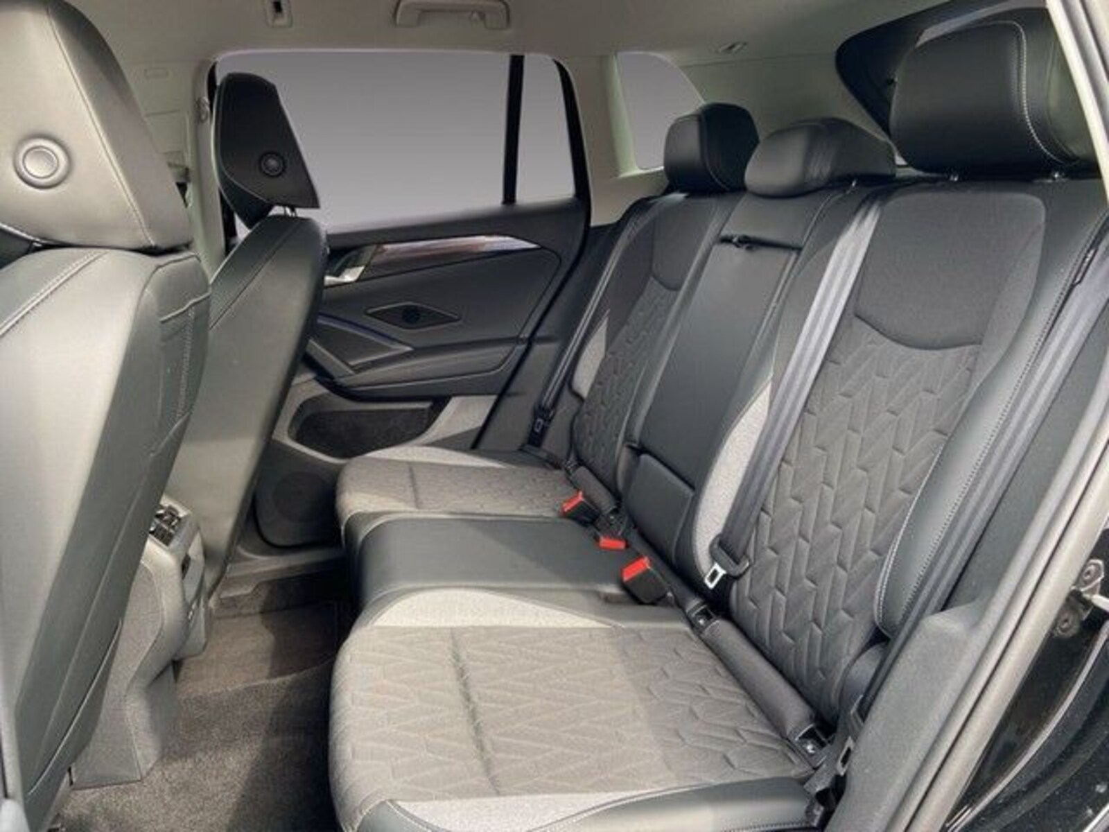 Volkswagen Tiguan – Bild 13