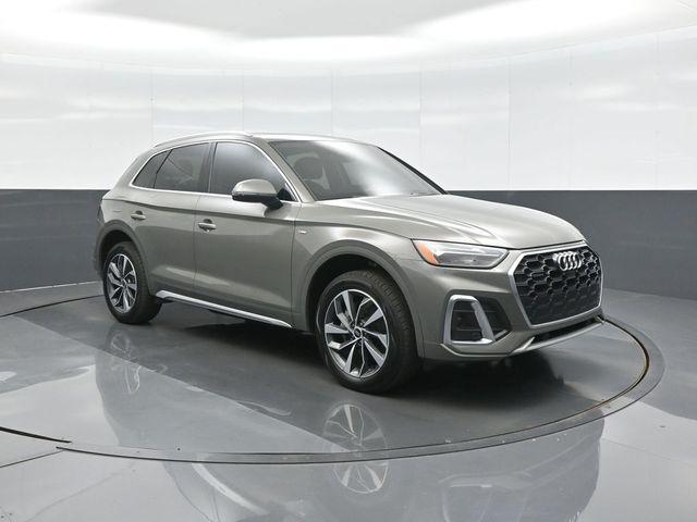 2023 Audi Q5 45 Premium Plus's photo