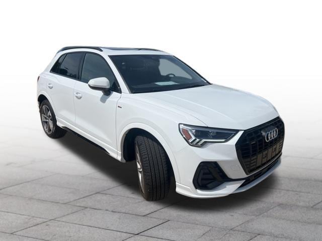 2025 Audi Q3 45 TFSI S Line Premium quattro's photo