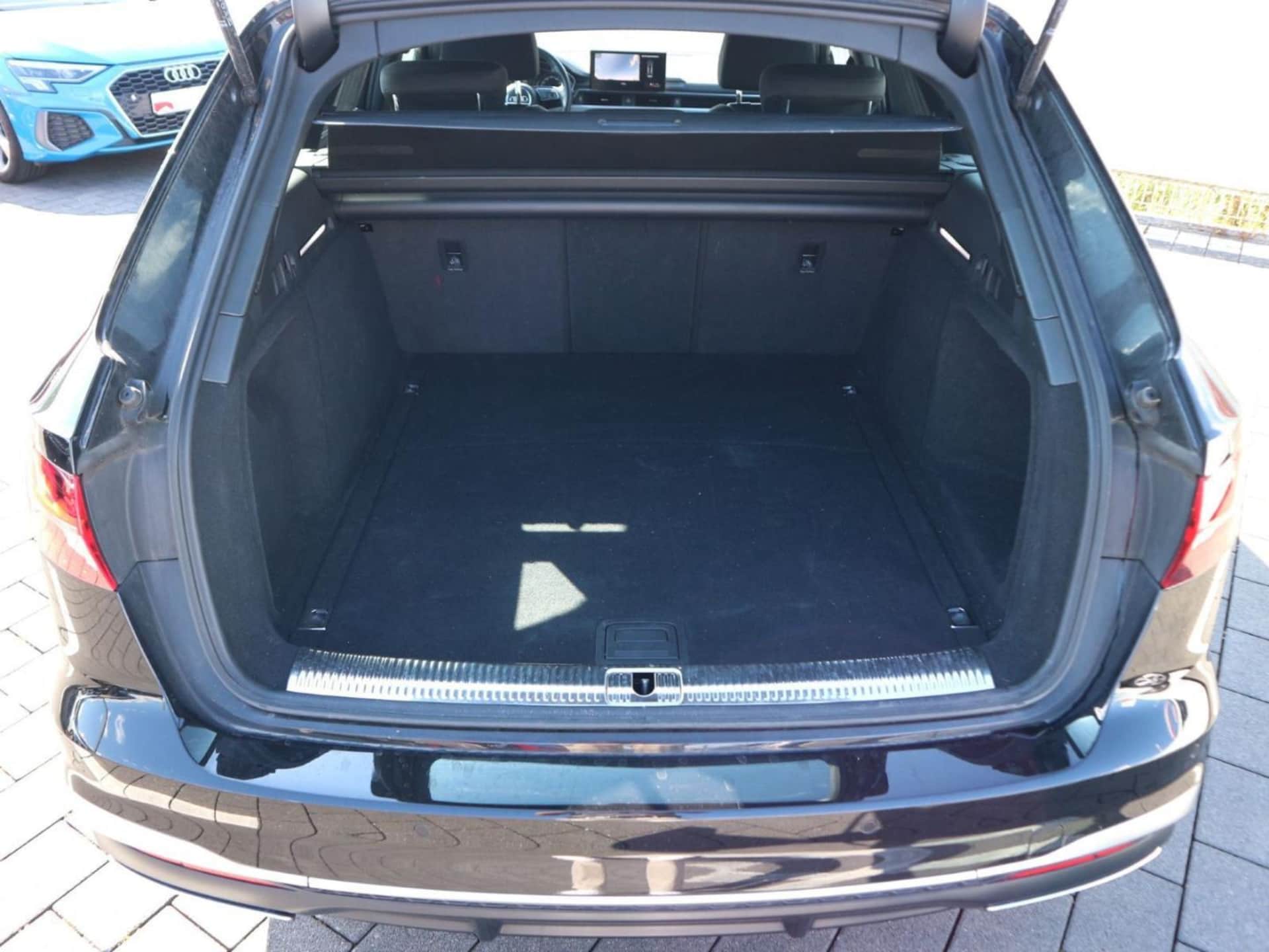 Audi A4 Avant S line