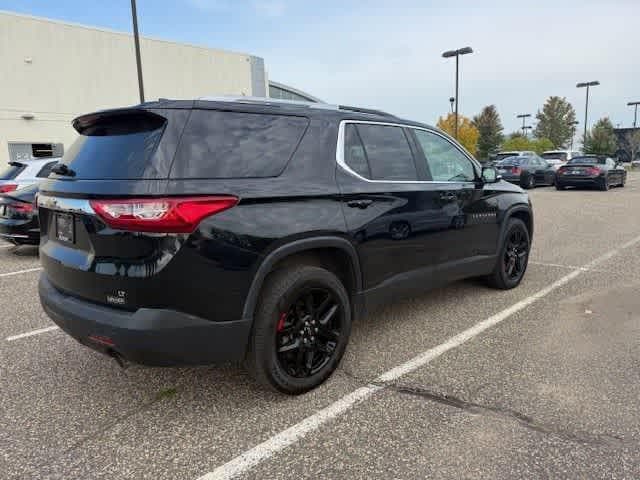 Used 2018 Chevrolet Traverse 3LT with VIN 1GNEVHKW5JJ170834 for sale in Maplewood, Minnesota