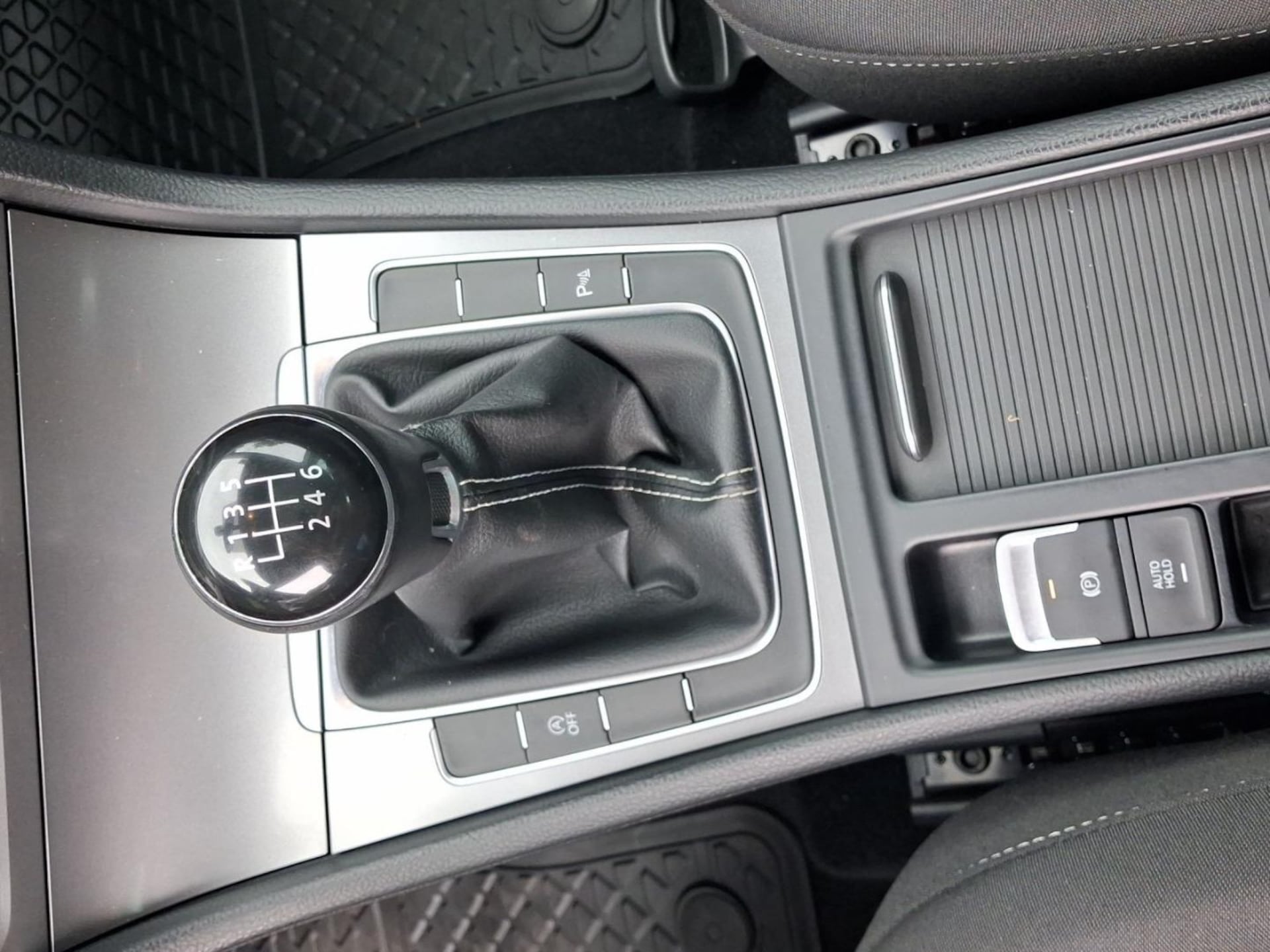 Volkswagen Golf LOUNGE