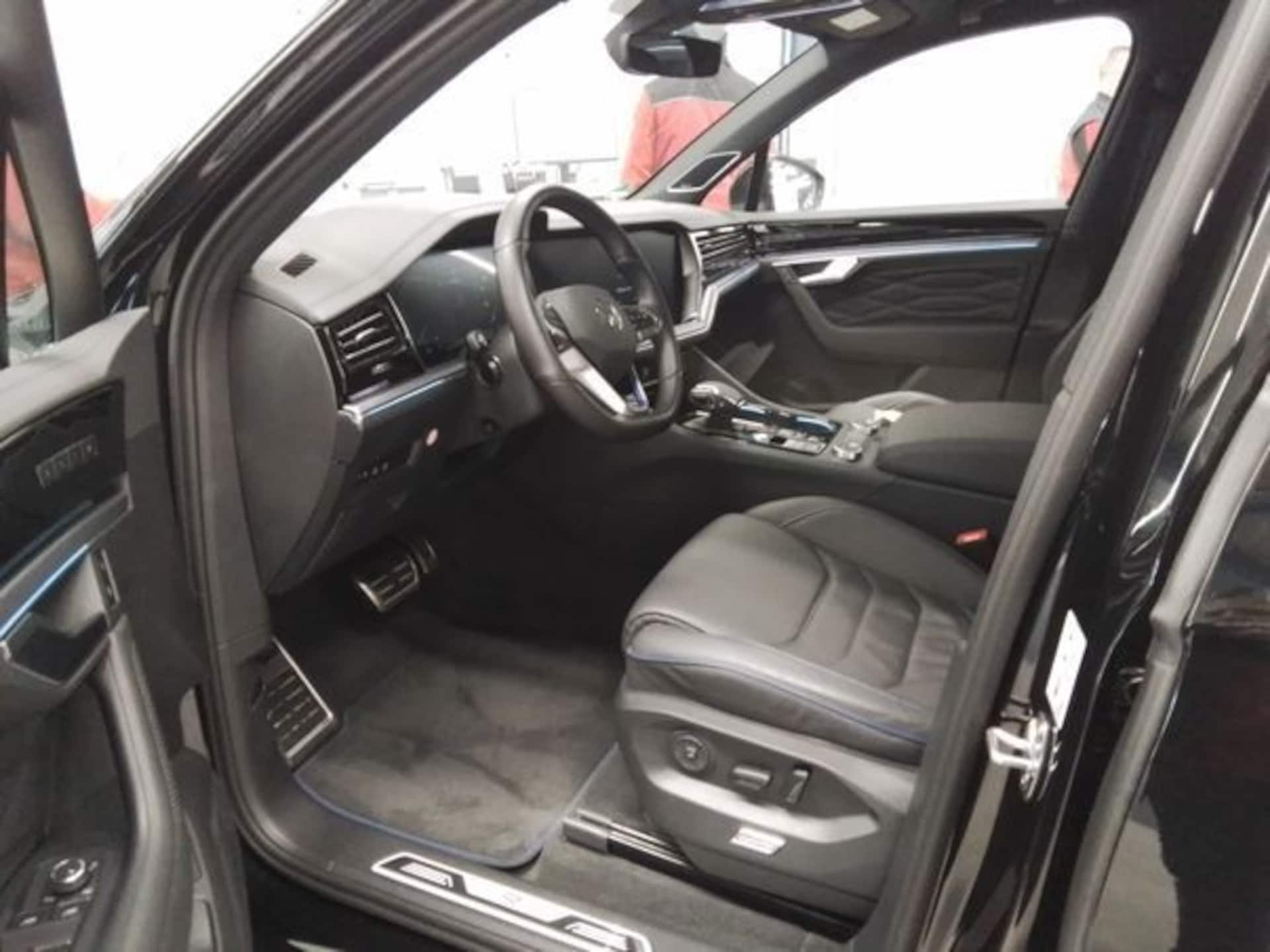 Volkswagen Touareg R