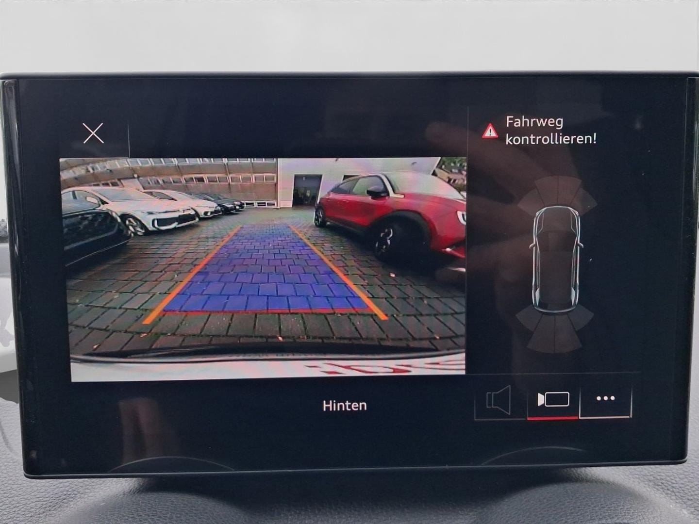 Bild über Audi Q2 advanced 35 TFSI S tronic - für weitere Informationen kontaktieren Sie den Audi Partner