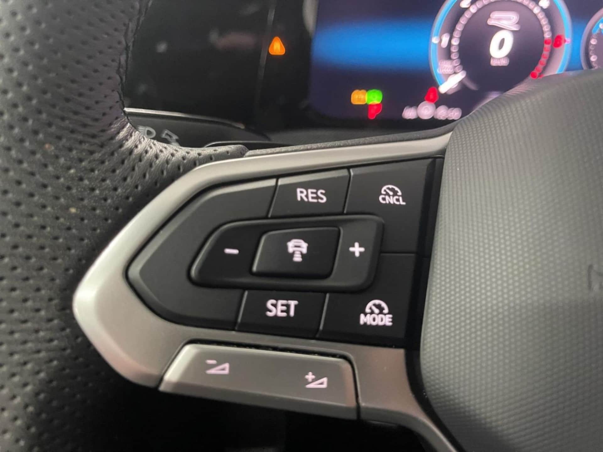 Volkswagen Golf Variant R-Line
