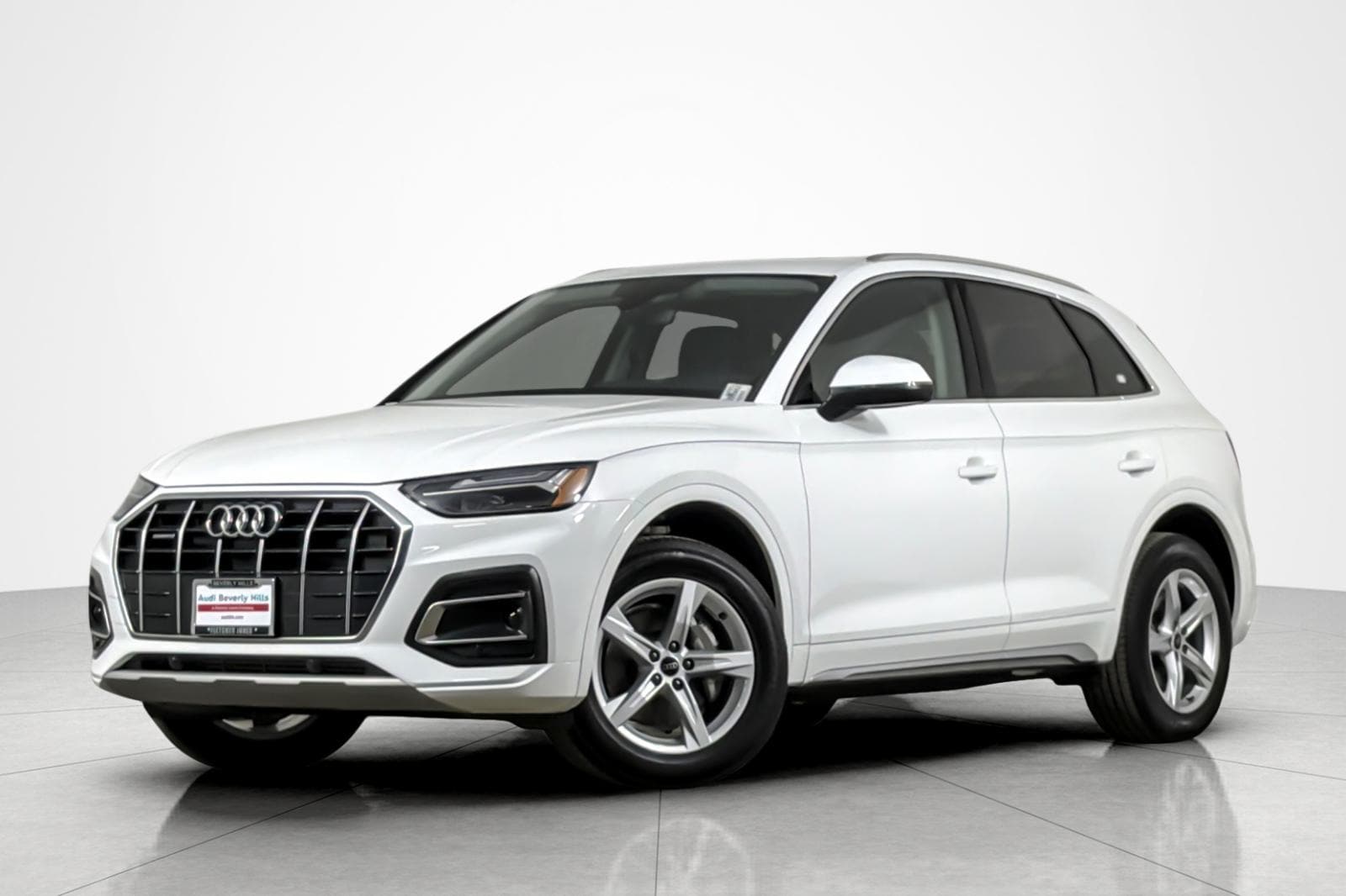 2023 Audi Q5 40 Premium's photo