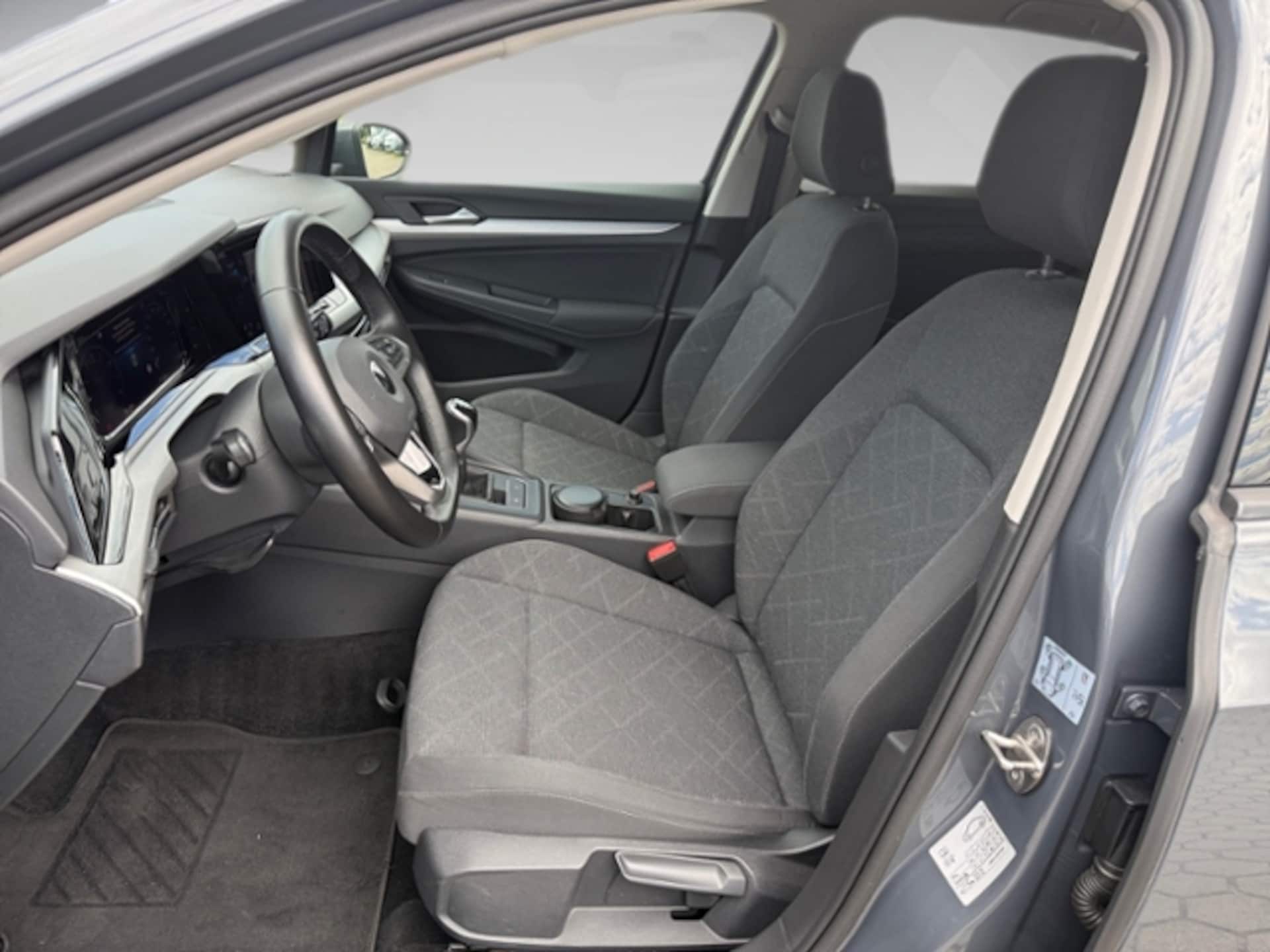 Volkswagen Golf Life
