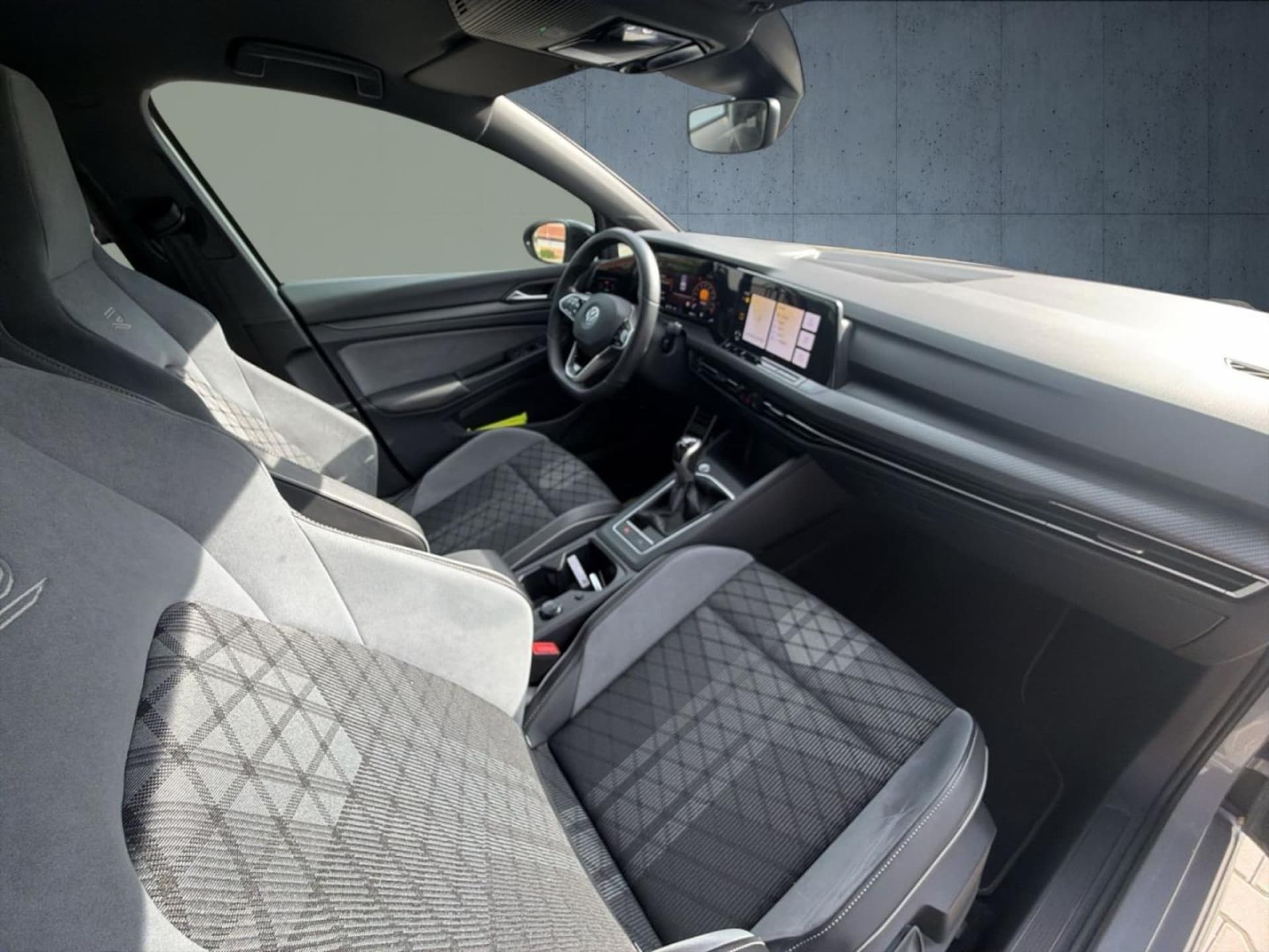 Volkswagen Golf R-Line