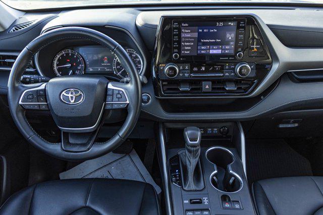 2022 TOYOTA HIGHLANDER - Image 24