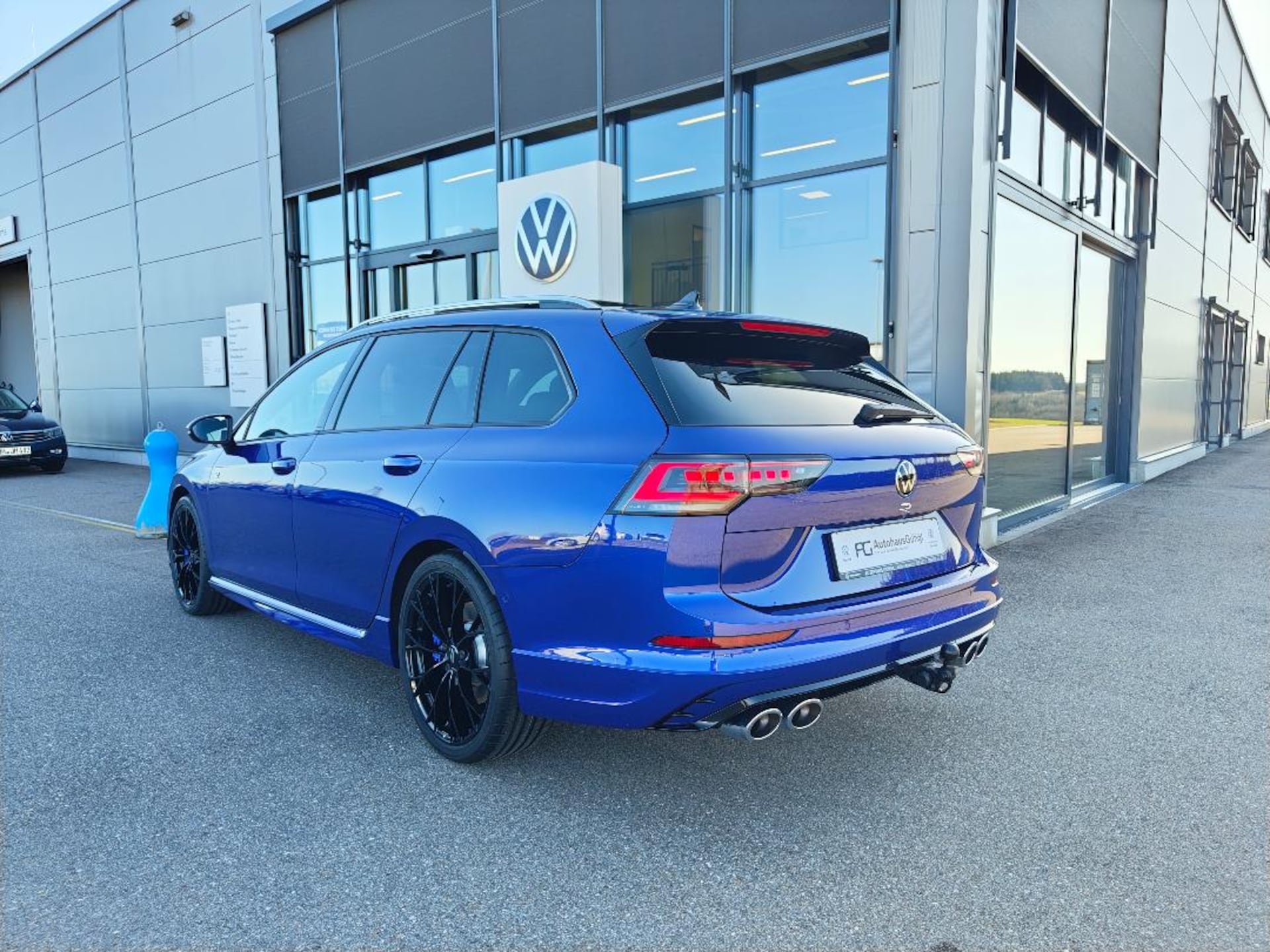 Volkswagen Golf Variant R