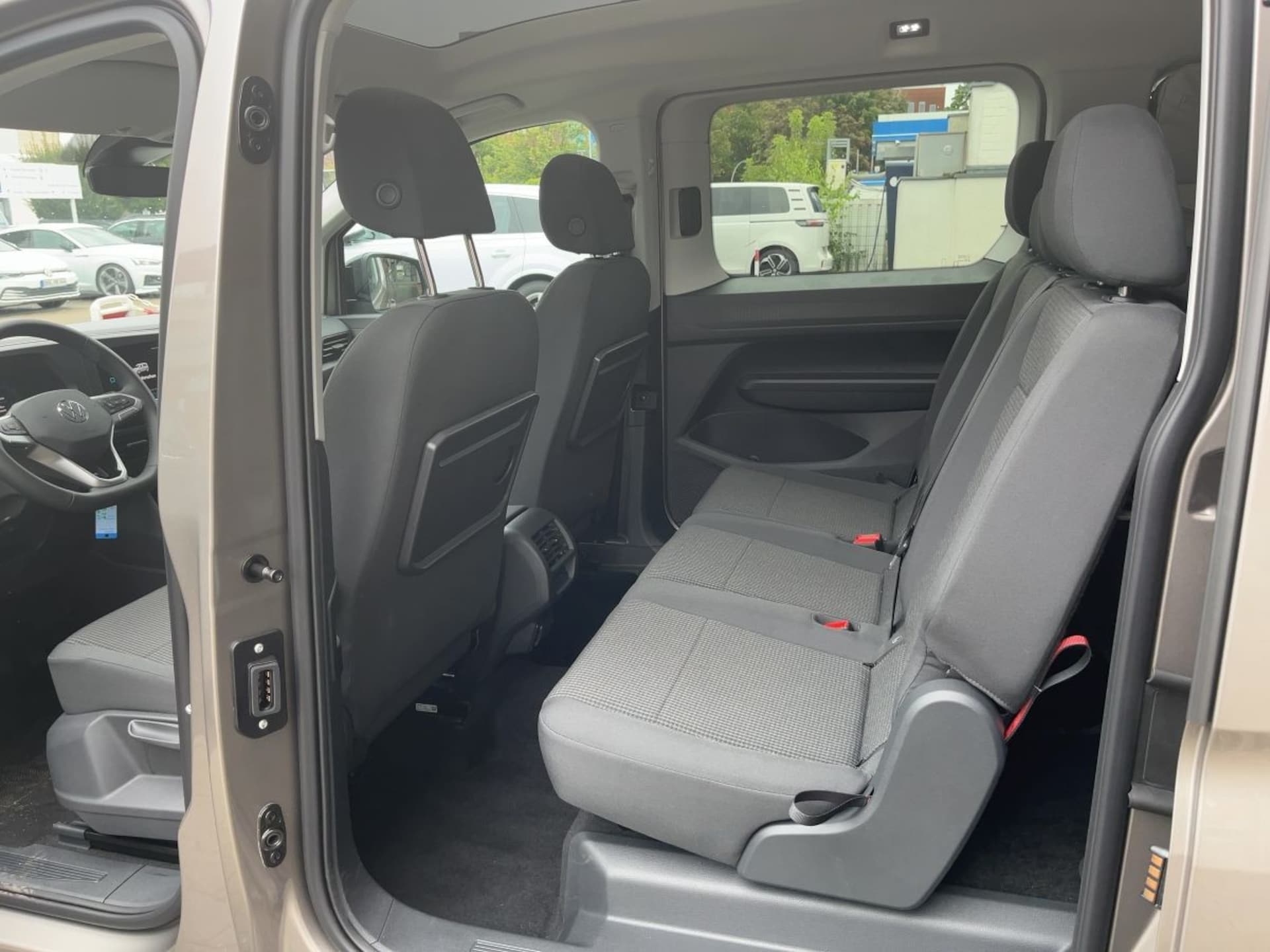 Volkswagen Caddy Maxi California