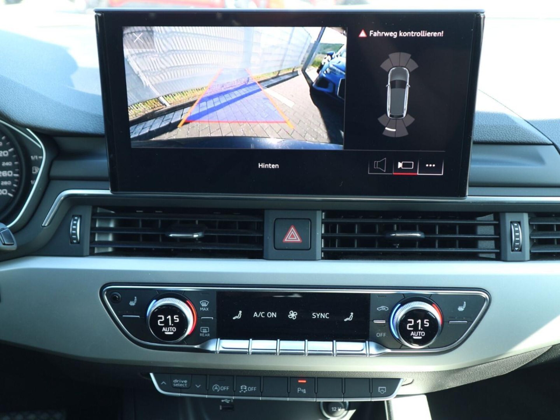 Audi A4 Avant S line