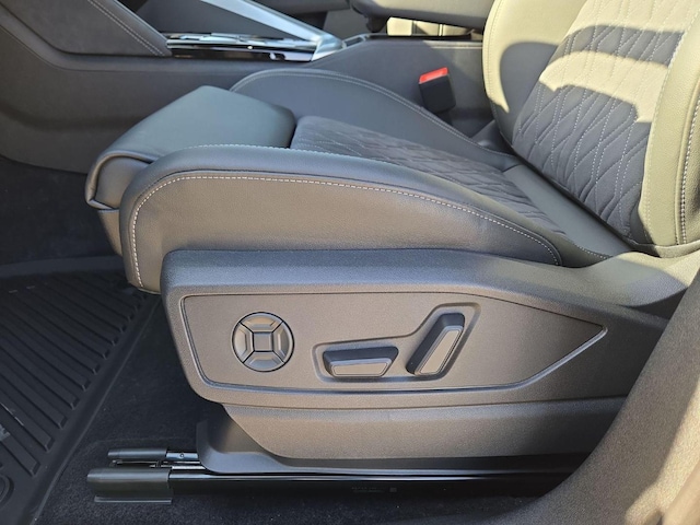 2026 Audi SQ5 Premium Plus - Photo 17