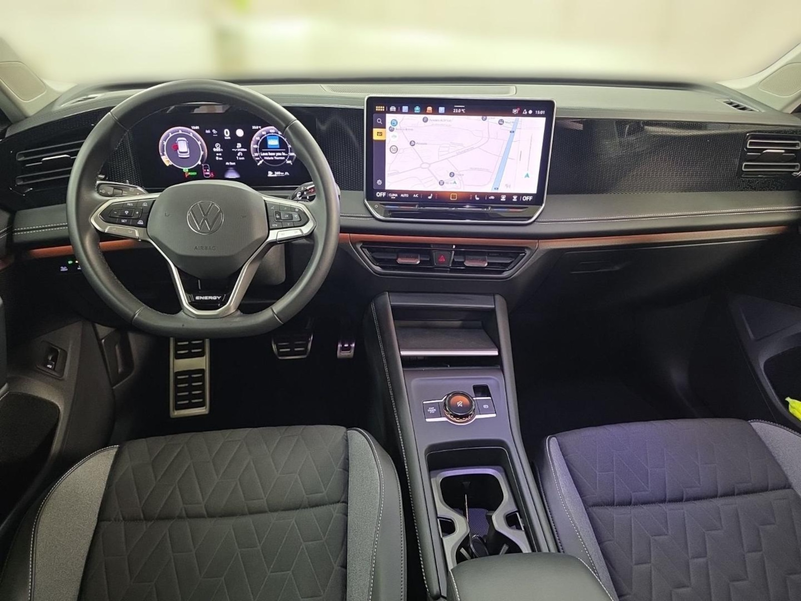 Volkswagen Tiguan – Bild 12