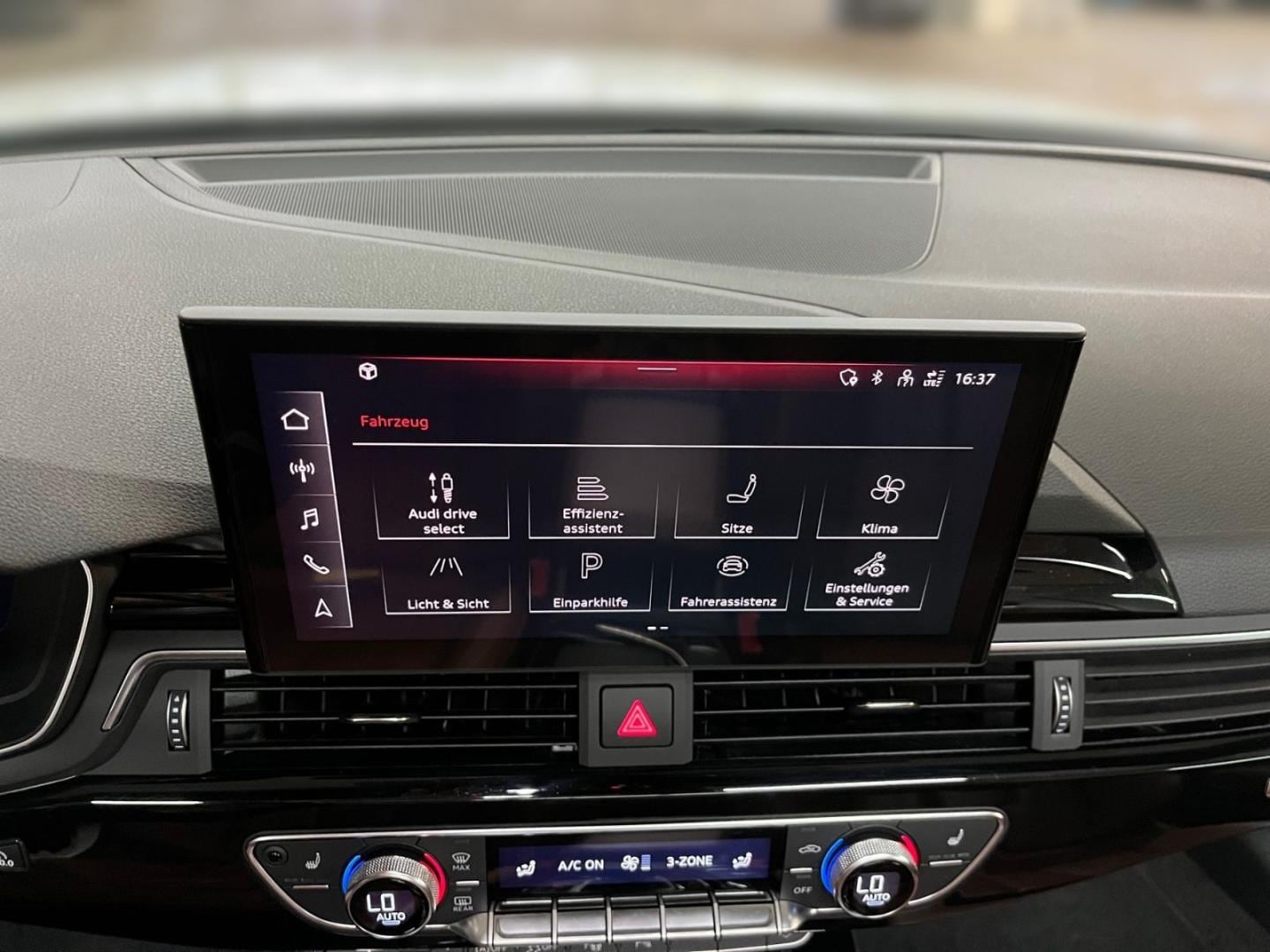 Bild über Audi A5 Cabriolet S line 45 TFSI quattro S tronic - für weitere Informationen kontaktieren Sie den Audi Partner
