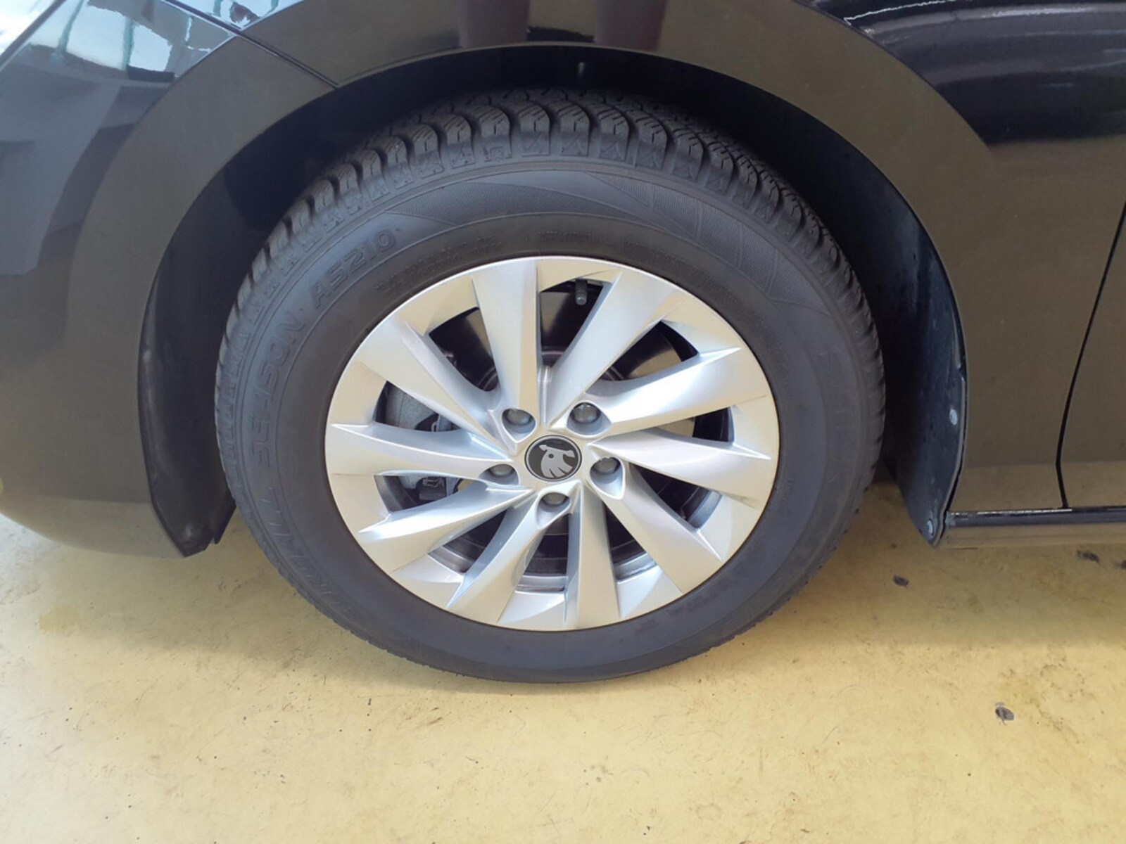 Škoda Superb Combi – Bild 8