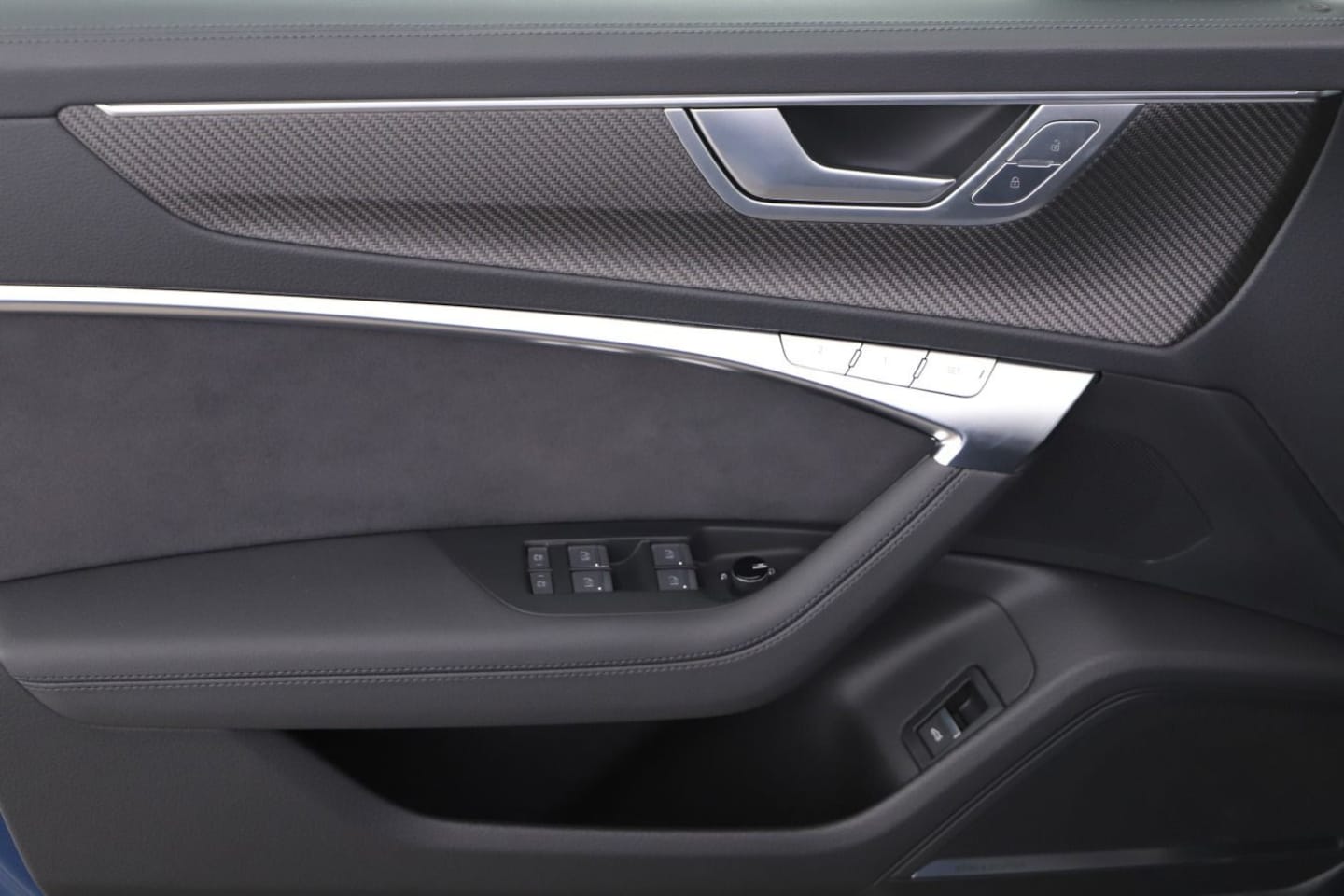 Bild über Audi RS 6 Avant TFSI quattro tiptronic - für weitere Informationen kontaktieren Sie den Audi Partner