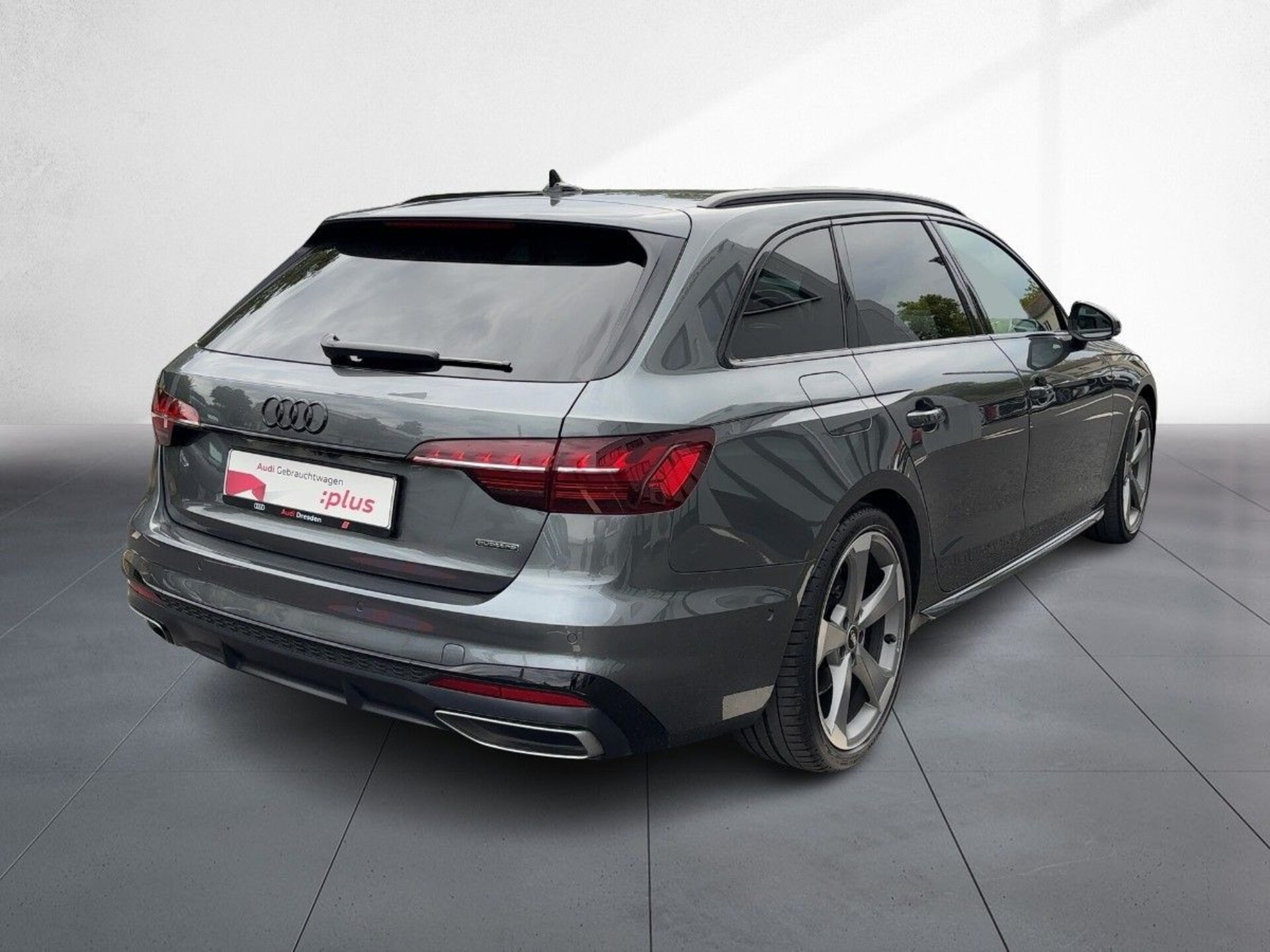 Audi A4 Avant S line