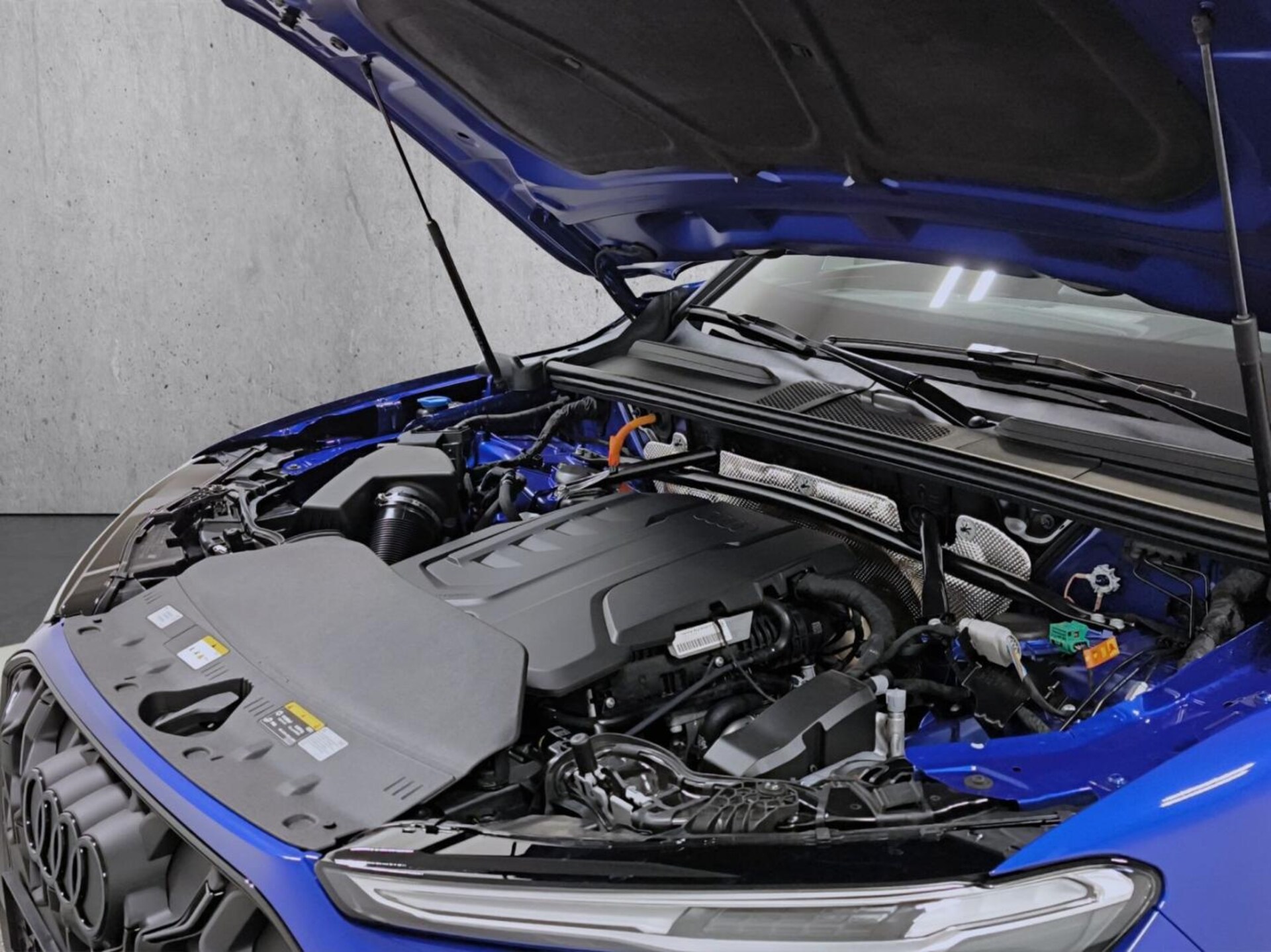 Audi Q5 SUV e-hybrid