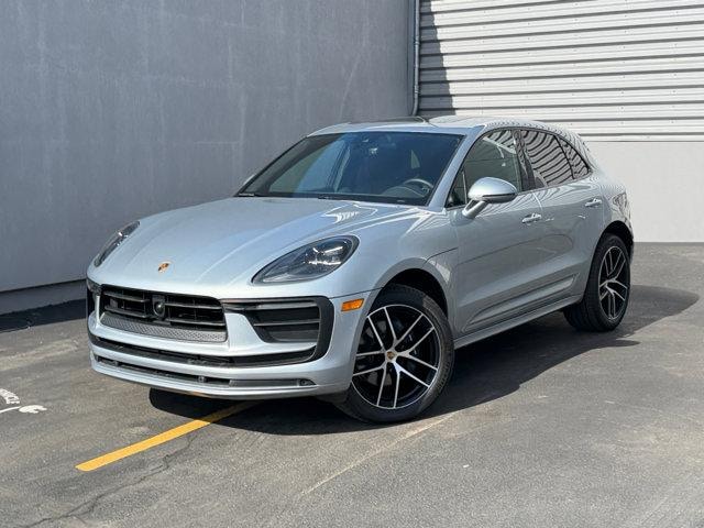 2025 Porsche Macan