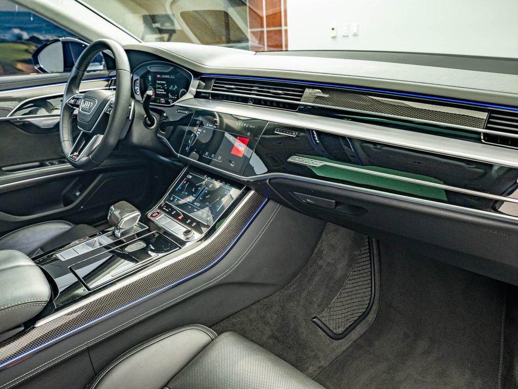 2022 Audi S8 Base - Photo 37
