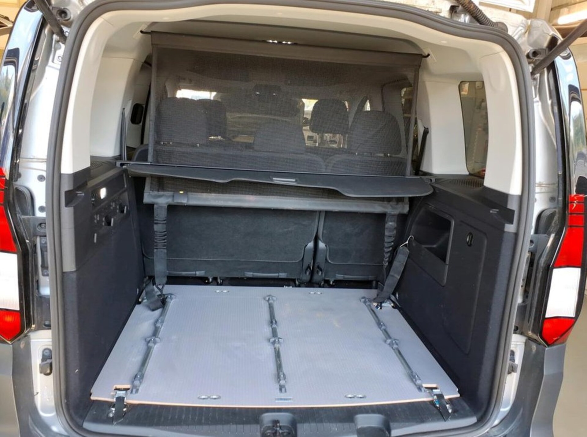 Volkswagen Caddy Basis-Modell