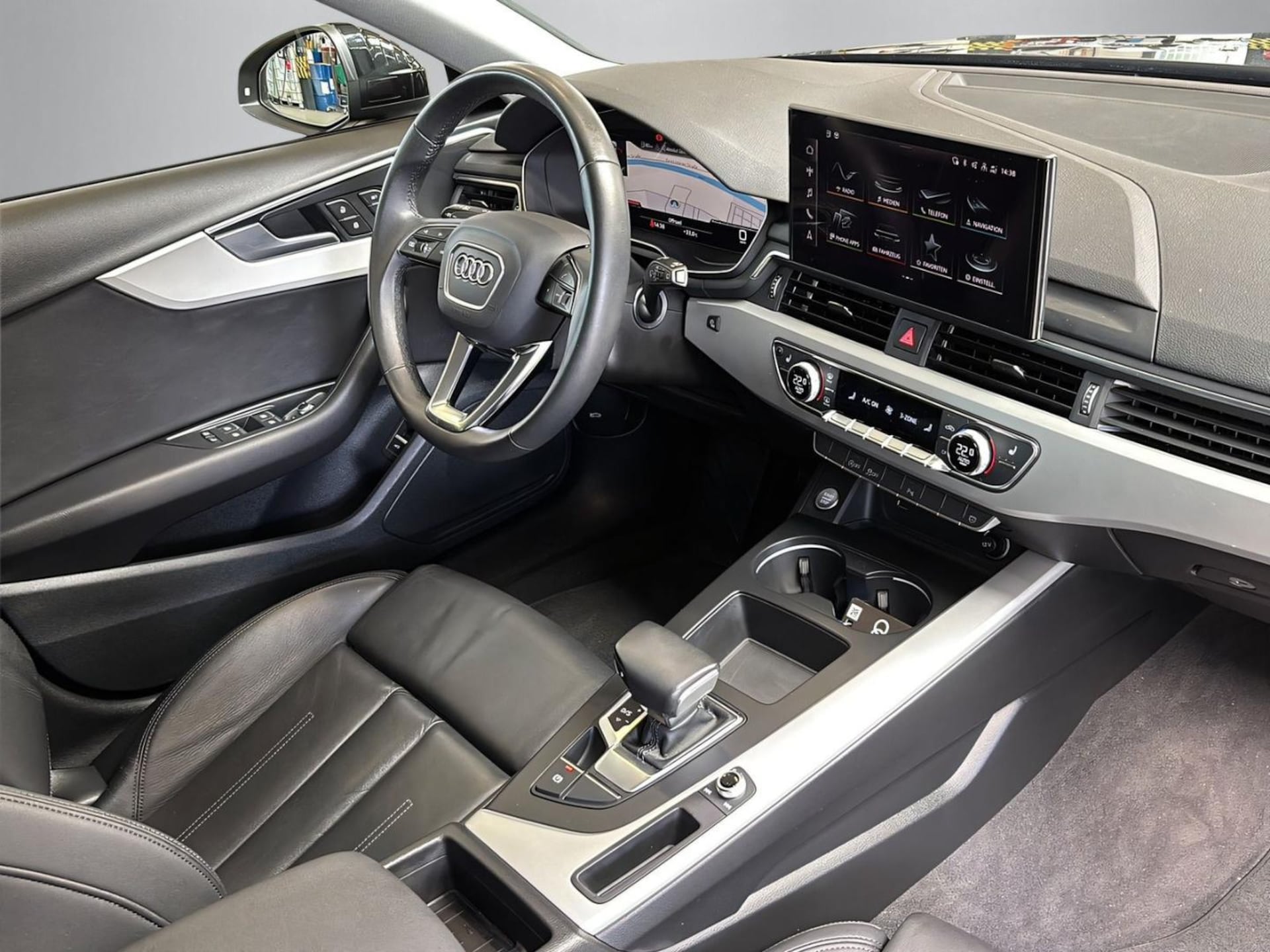 Audi A4 Avant S line