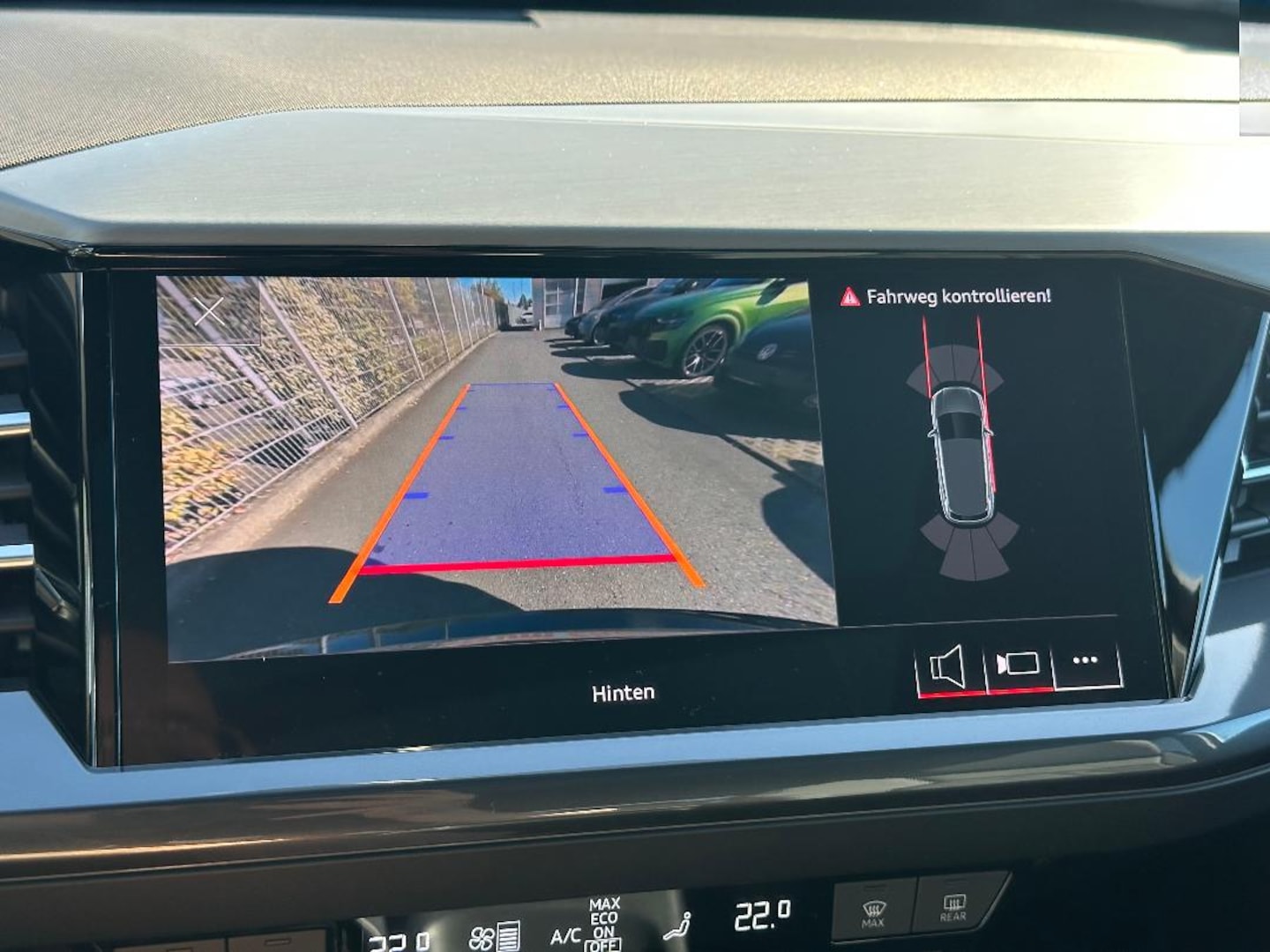 Bild über Audi Q4 e-tron 50 e-tron quattro - für weitere Informationen kontaktieren Sie den Audi Partner
