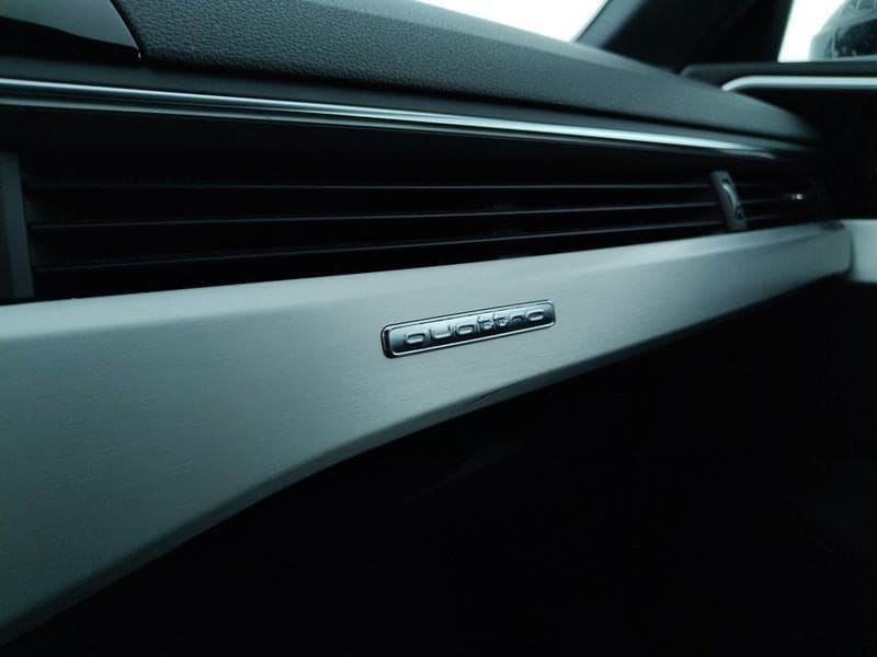 Image about Audi A4 Avant S line edition 40 TDI quattro 150 kW (204 CV) S tronic