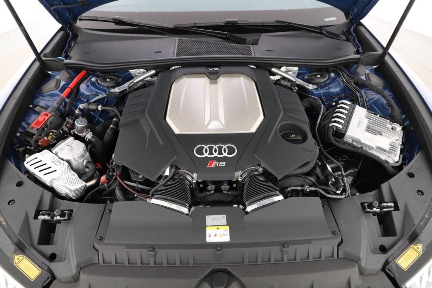 Bild über Audi RS 6 Avant TFSI quattro tiptronic - für weitere Informationen kontaktieren Sie den Audi Partner