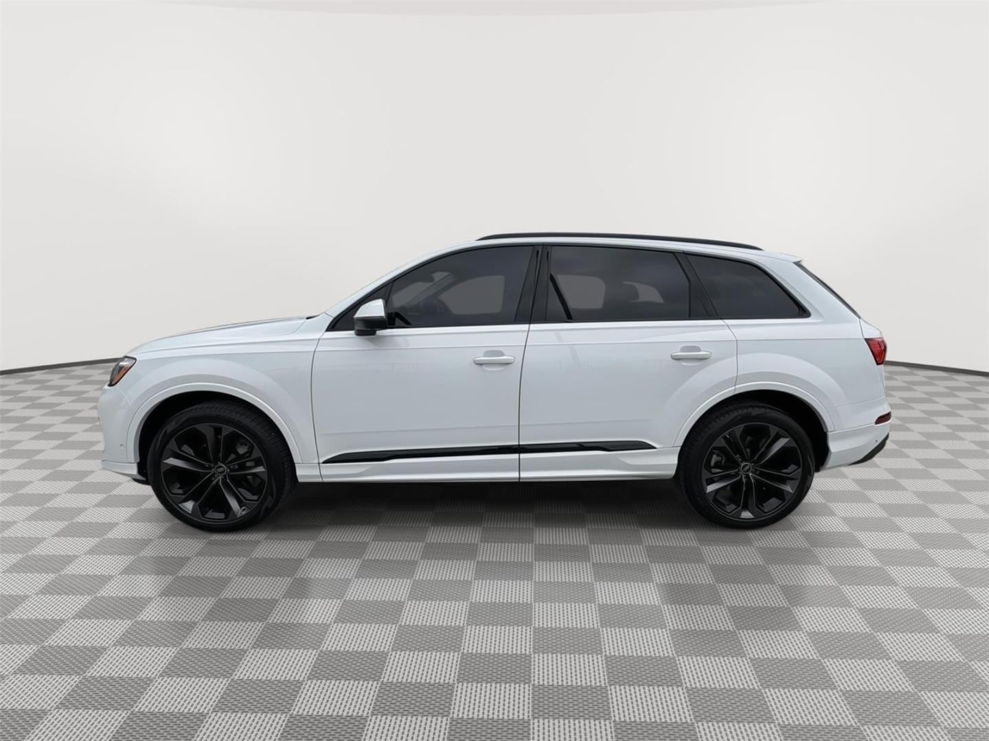 2025 Audi Q7 55 Premium Plus quattro Tiptronic's photo