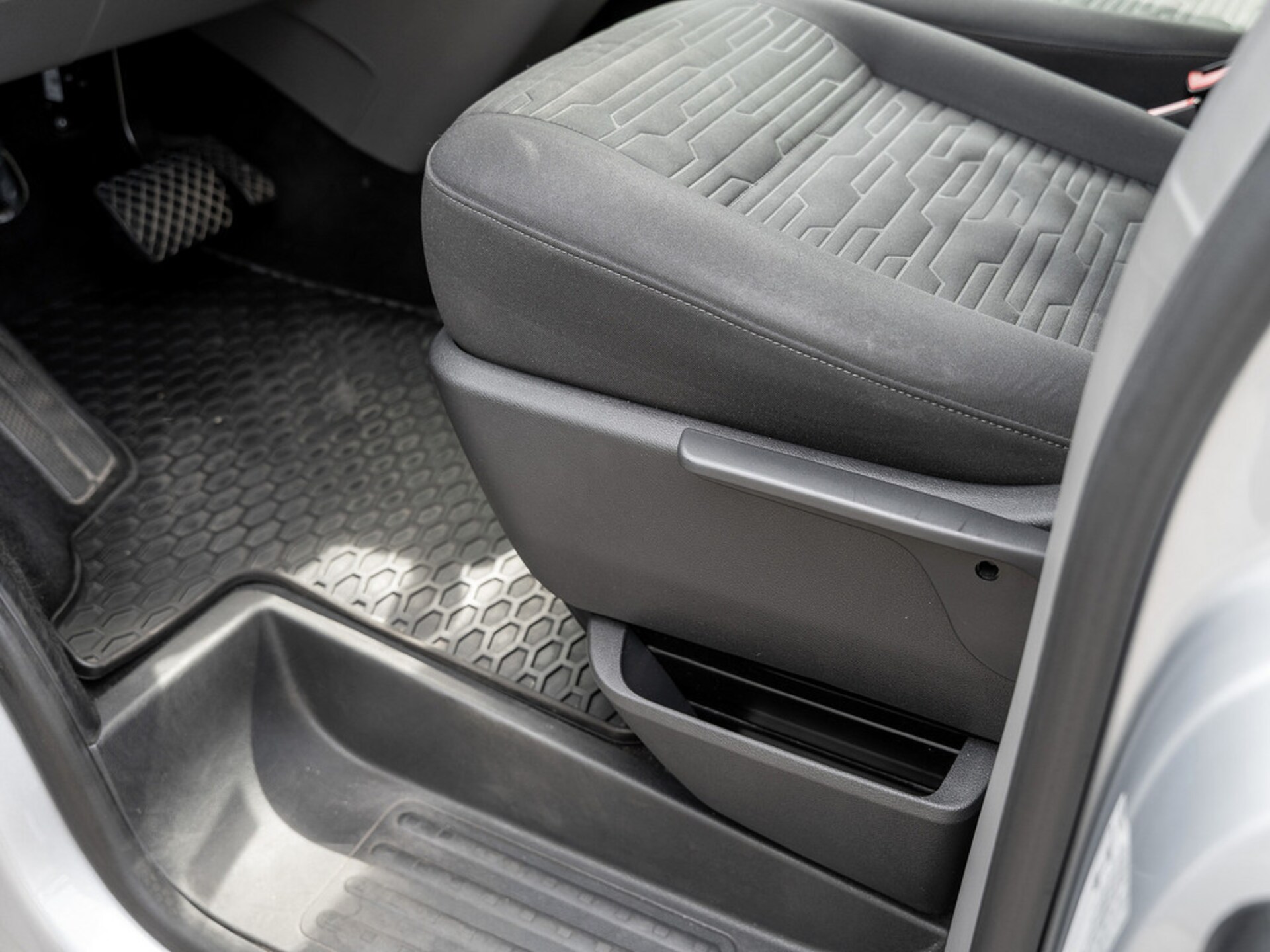 Volkswagen T6.1 Caravelle langer Radstand Comfortline