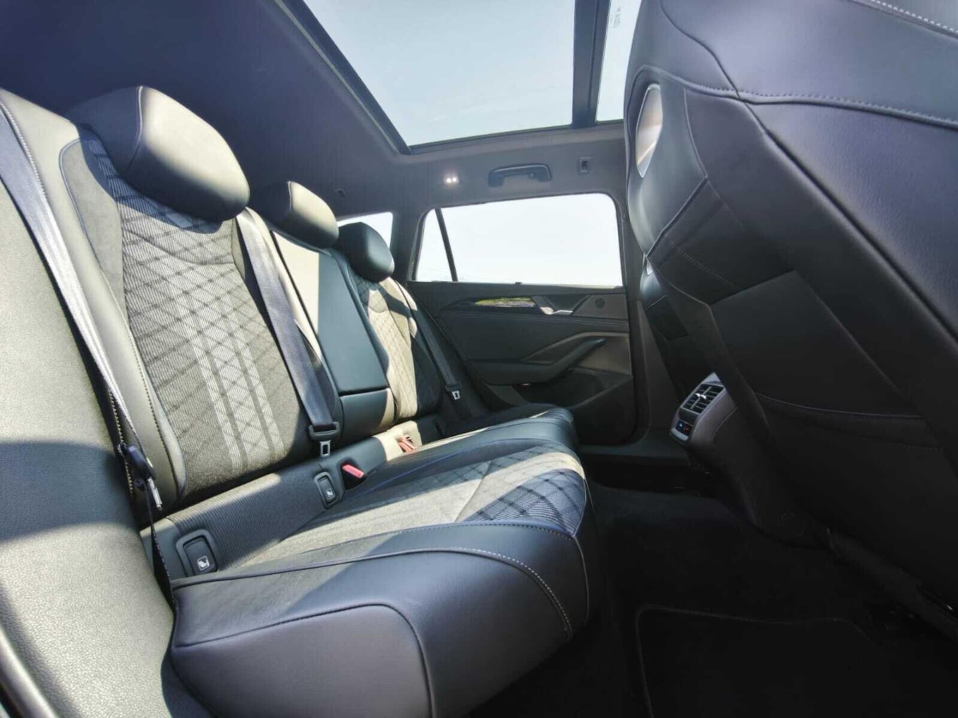 Volkswagen Passat R-Line